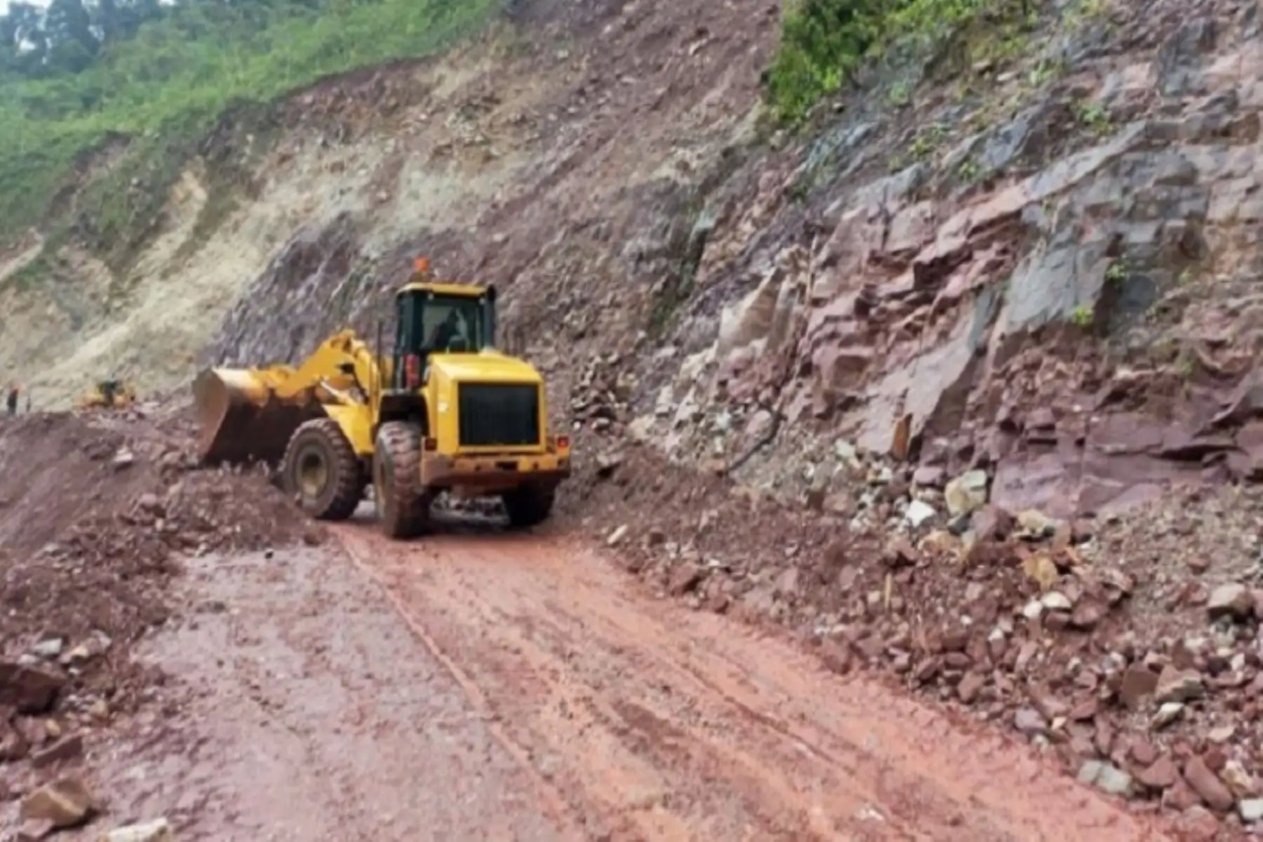 Este corredor vial cuenta con una extensión de 203 kilómetros y se ha programado realizar la conservación por niveles de servicios durante un periodo de cinco años.