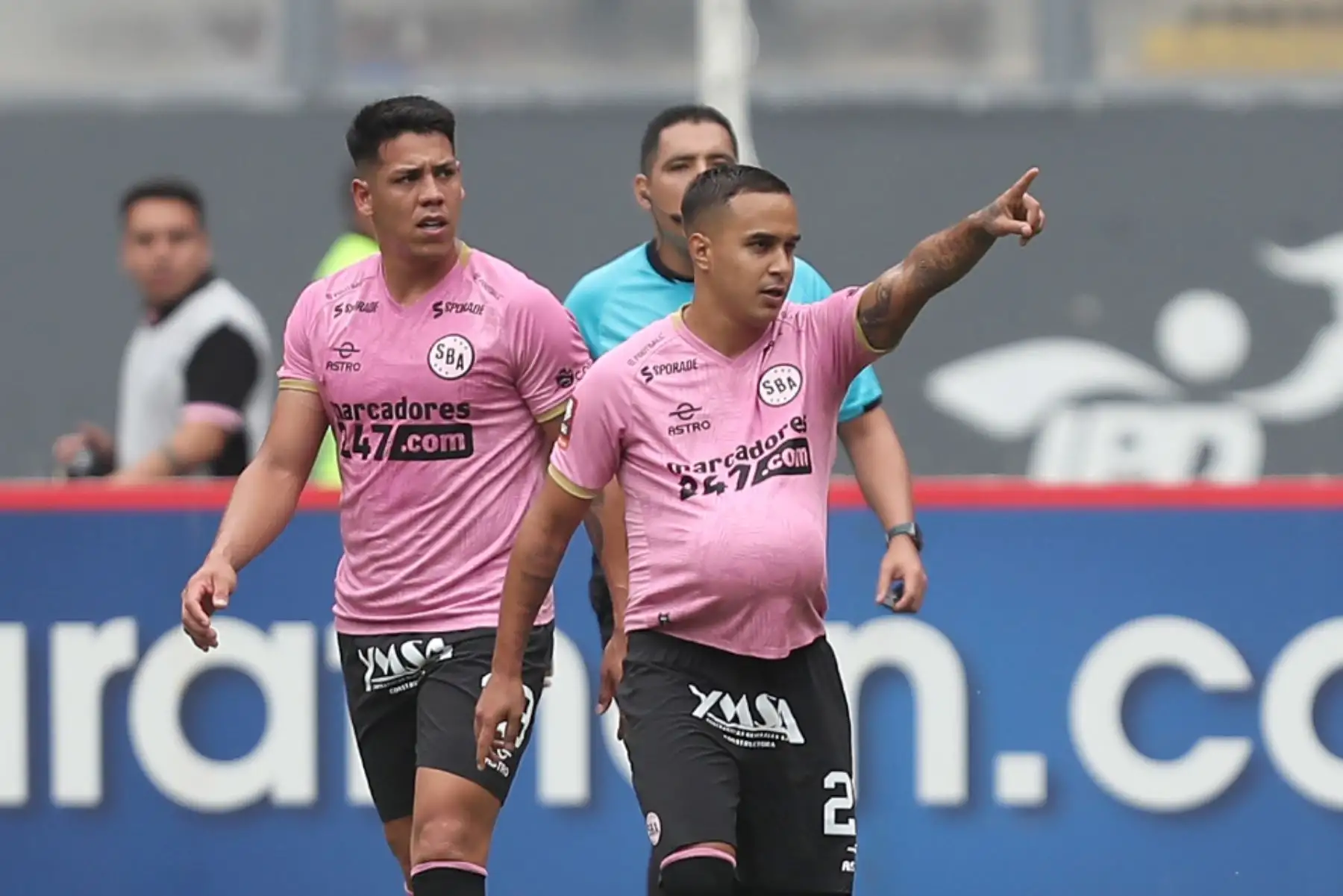 Jesús Barco del Sport Boys celebra gol que metió al club Alianza Lima por la fecha 4 del Torneo Clausura 2023 en el estadio Nacional.
Foto: ANDINA/ Ricardo Cuba