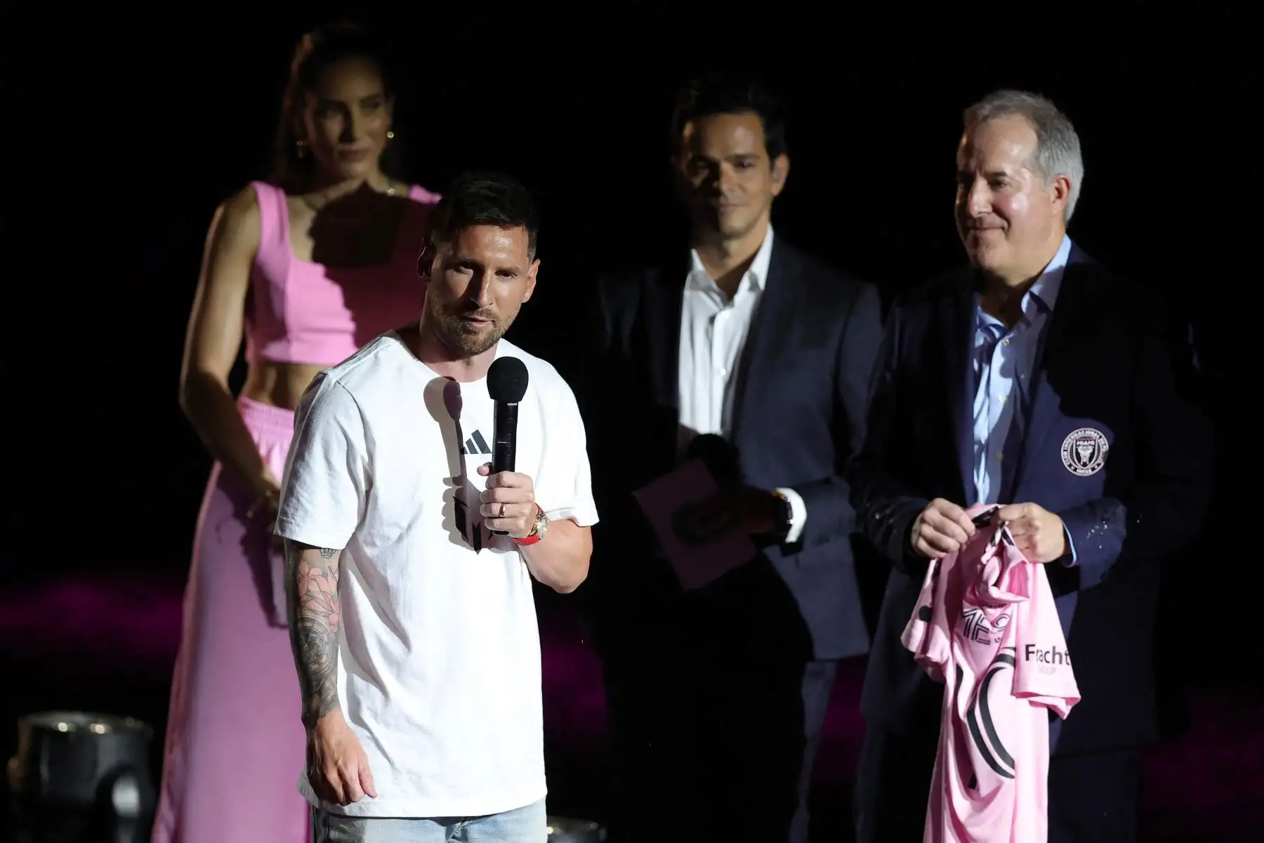 Lionel Messi habla durante "The Unveil" presentando a Lionel Messi presentado por Inter Miami CF en el DRV PNK Stadium  en Fort Lauderdale, Florida. Foto:ANDINA/AFP