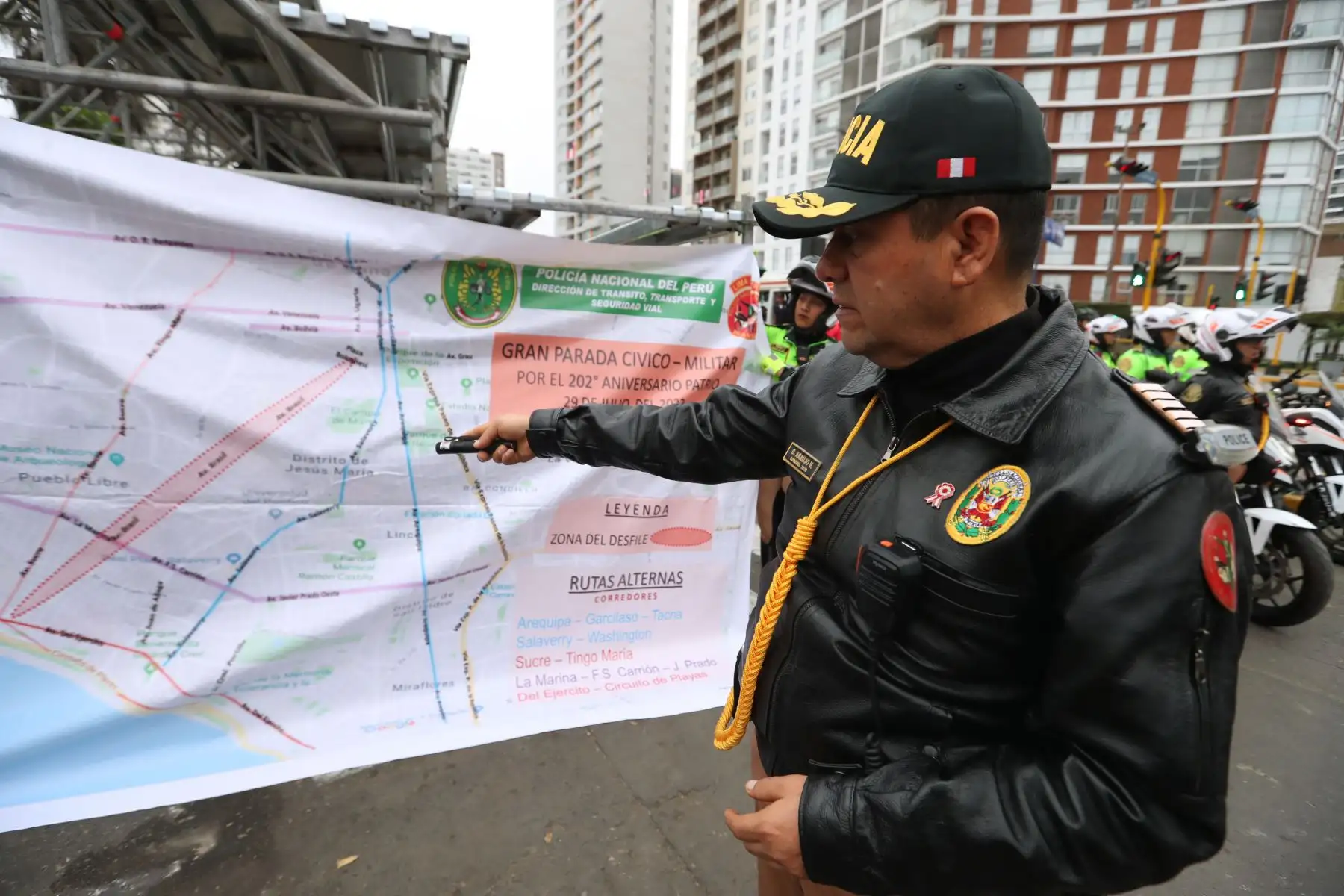 Debido al cierre total de la Av. Brasil previsto para el 29 de julio por la Parada Militar, se establecieron desvíos vehiculares y peatonales en las avenidas Sucre y Salaverry. Foto: ANDINA/Daniel Bracamonte