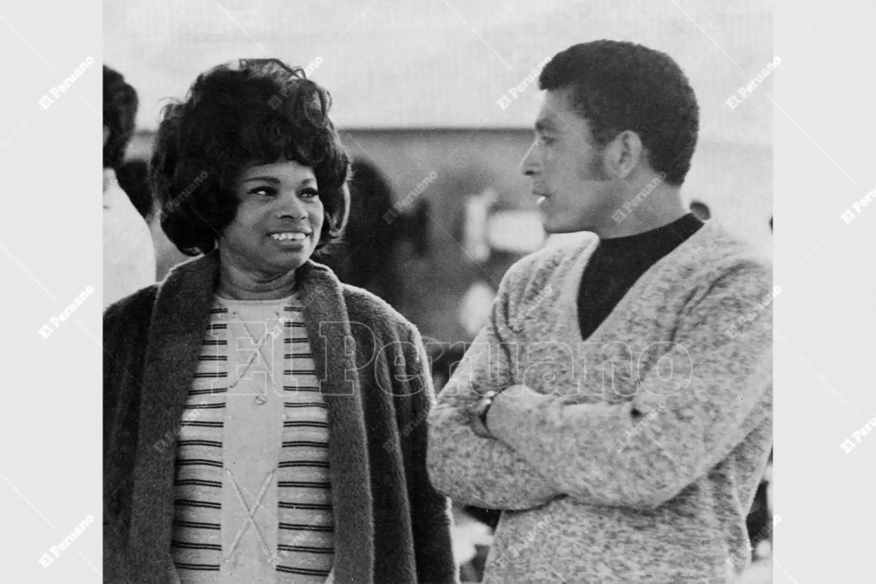 Lima - 1970 / La cantante Lucha Reyes con el mundialista  Héctor Chumpitaz. Foto: Archivo Histórico de El Peruano
