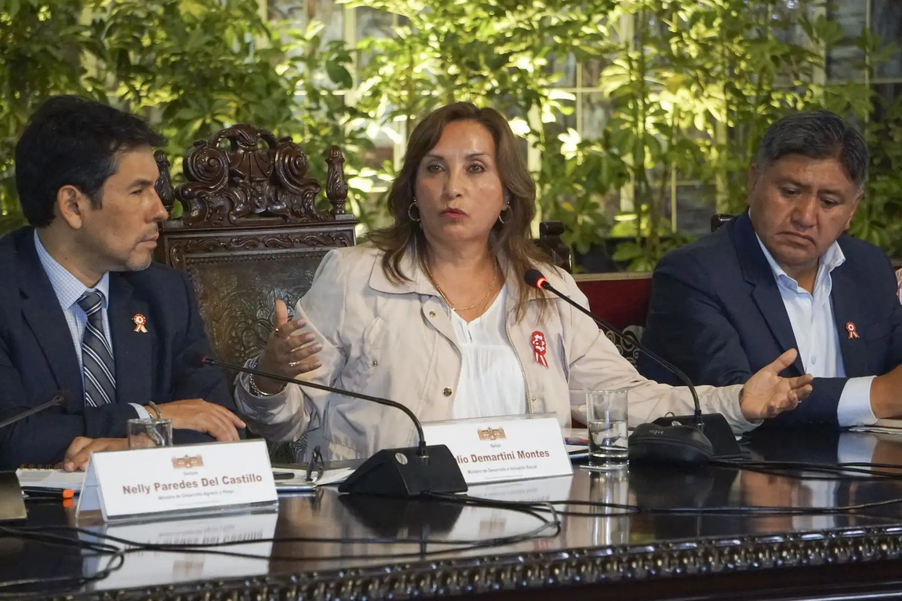 Presidenta Boluarte se reunió con 50 alcaldes de las regiones Puno, Ayacucho, Cajamarca, Loreto, Cusco, San Martín, Ayacucho y Lima Provincias, a fin de articular esfuerzos para la ejecución de proyectos de urgente necesidad en sus jurisdicciones.
Foto: ANDINA/Prensa Presidencia