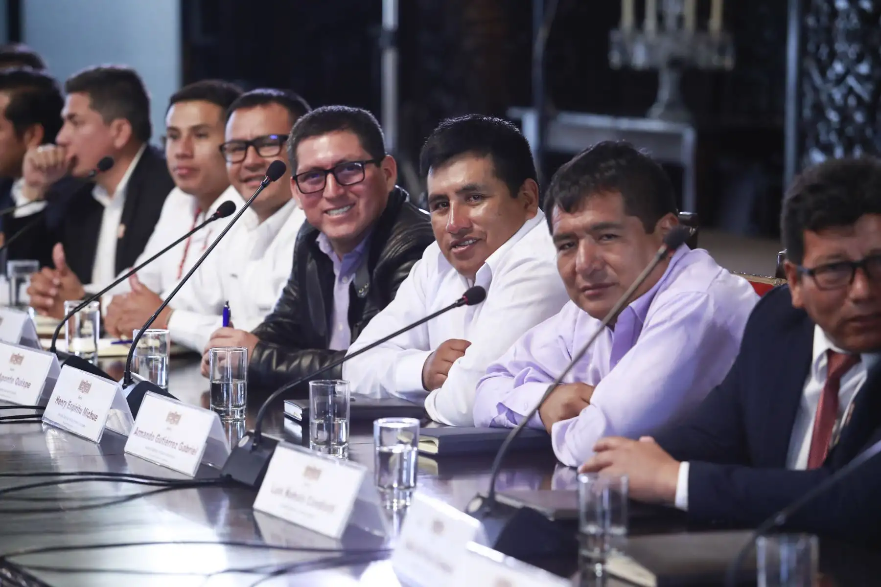 Presidenta Boluarte se reunió con 50 alcaldes de las regiones Puno, Ayacucho, Cajamarca, Loreto, Cusco, San Martín, Ayacucho y Lima Provincias, a fin de articular esfuerzos para la ejecución de proyectos de urgente necesidad en sus jurisdicciones.
Foto: ANDINA/Prensa Presidencia