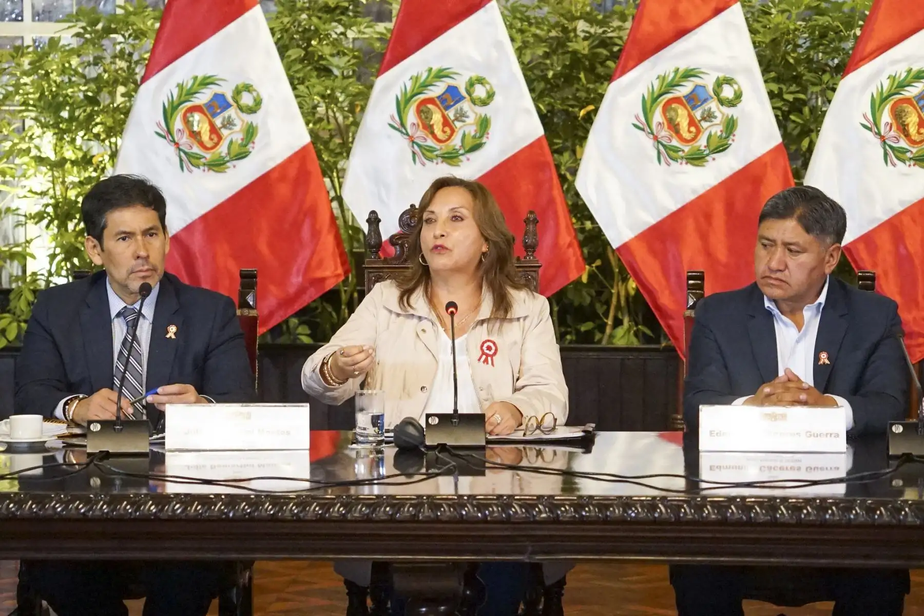 Presidenta Boluarte se reunió con 50 alcaldes de las regiones Puno, Ayacucho, Cajamarca, Loreto, Cusco, San Martín, Ayacucho y Lima Provincias, a fin de articular esfuerzos para la ejecución de proyectos de urgente necesidad en sus jurisdicciones.
Foto: ANDINA/Prensa Presidencia