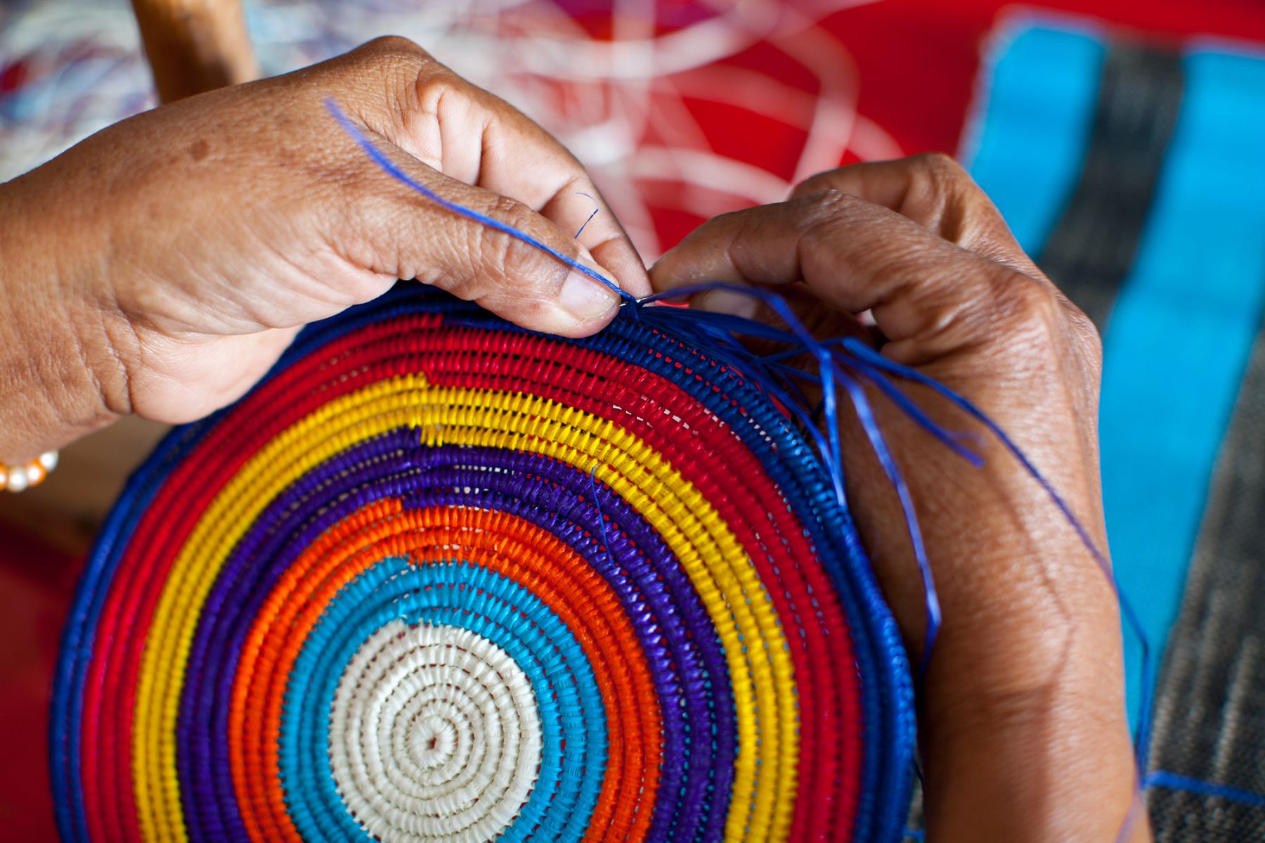 La feria De Nuestras Manos reunirá a 100 destacados artesanos del país. Entre ellos grandes amautas de la artesanía peruana. Foto: ANDINA/Mincetur