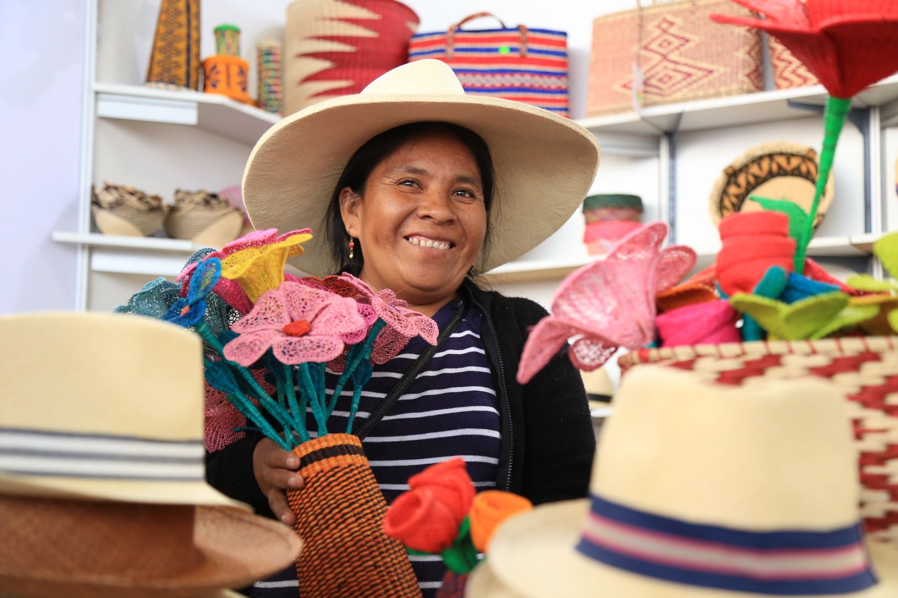 La feria De Nuestras Manos reunirá a 100 destacados artesanos del país. Entre ellos grandes amautas de la artesanía peruana. Foto: ANDINA/Mincetur