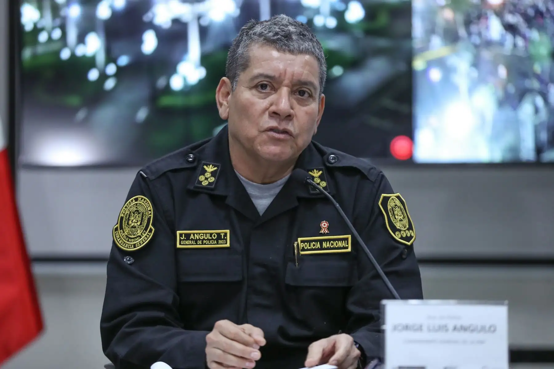 El ministro del Interior, Vicente Romero acompañado por el comandante general de la Policía Nacional, General Jorge Angulo, ofreció una conferencia de prensa para dar un balance sobre las movilizaciones sociales que se han registrado este miércoles en diversas zonas del país.
Foto: ANDINA/Daniel Bracamonte