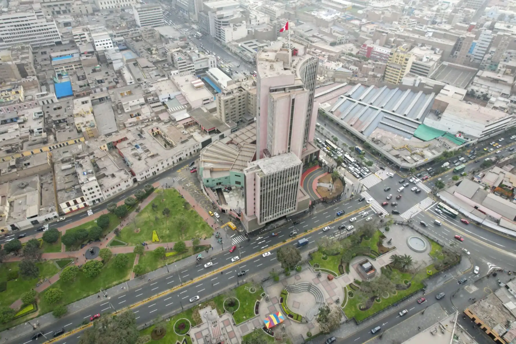 Vista panorámica de la avenida Abancay luego de la marcha del 19 de Julio.

Foto: ANDINA/Juan Carlos Guzmán Negrini.
