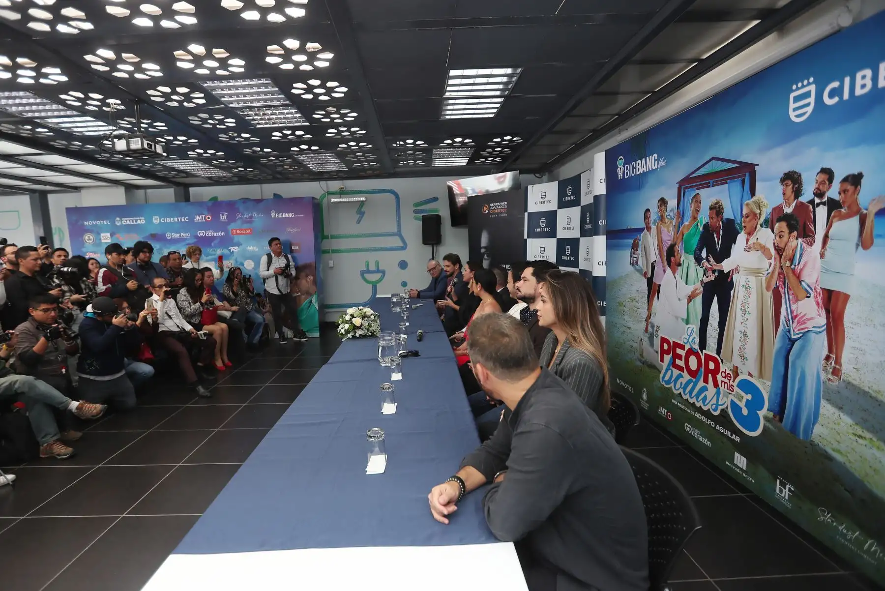 Conferencia de prensa de la película peruana dirigida por Adolfo Aguilar, "La peor de mis bodas 3" Foto: ANDINA/Ricardo Cuba