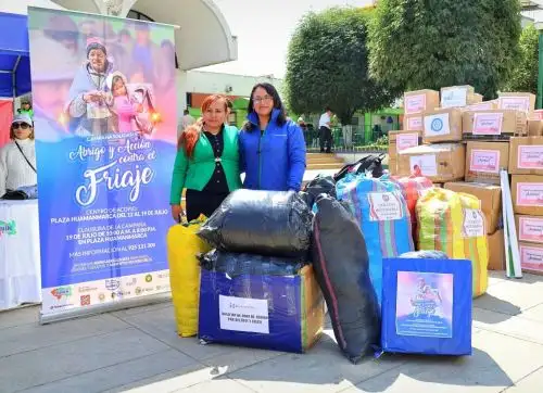 Recolectan en Junín más de tres toneladas de abrigo para atender a damnificados por friaje de la Selva central.