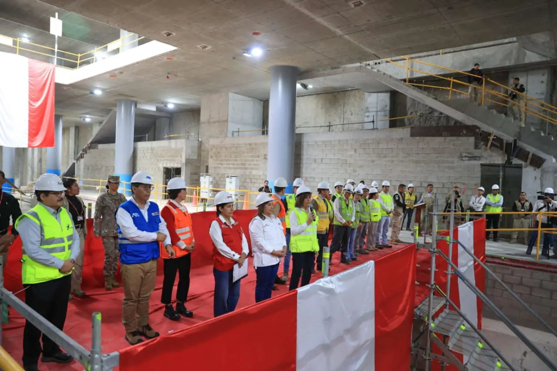 Dina Boluarte, presidenta de la república, realiza visita de supervisión al avance de las obras de la Linea 2 del Metro de Lima y Callao y llegada de la tuneladora "Micaela" a la estación Puerto Callao.
Foto: ANDINA/MTC