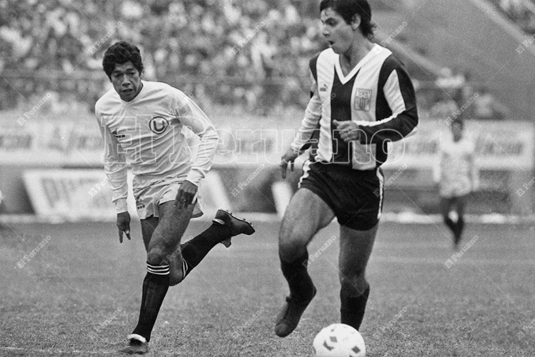 Universitario vs Alianza Lima imágenes históricas de algunos clásicos