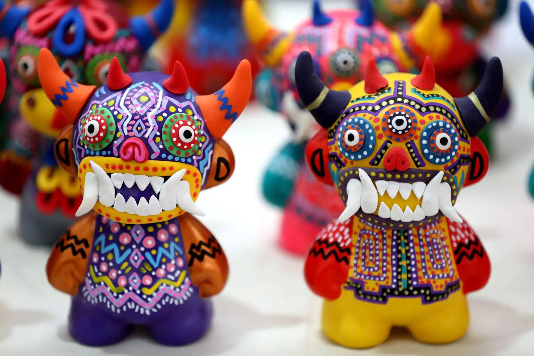 En la Feria Nacional de Artesanía "De Nuestras Manos" podemos encontrar todo tipo de obras de artesanía como cerámicas, sombreros, telares, bolsos, canastas de paja, arte pictórico y trabajos de orfebrería e imaginería, entre otros. Foto: ANDINA/Daniel Bracamonte