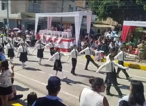 Con desfile escolar Tumbes inició actividades por Independencia del Perú. ANDINA/Difusión