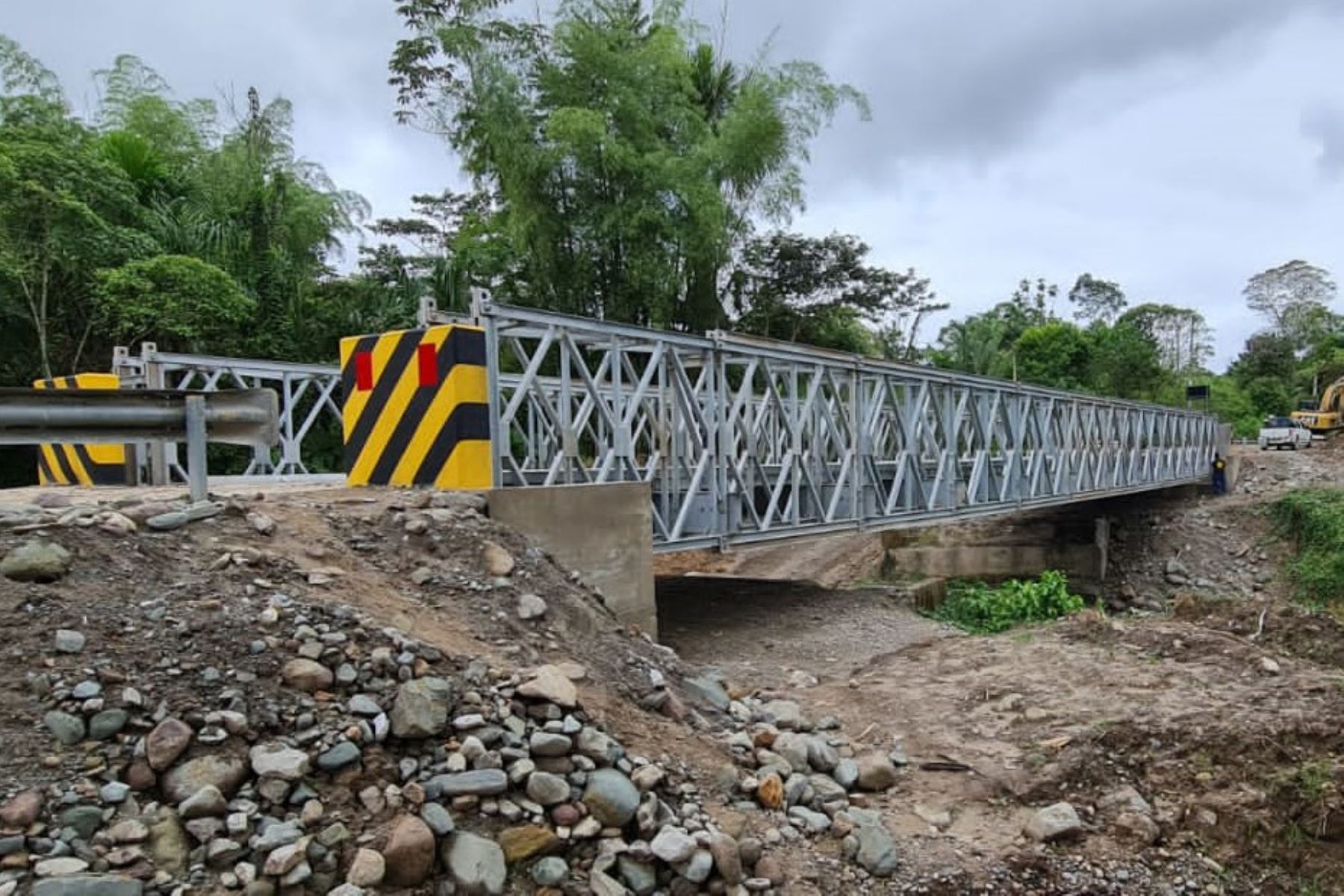 El sector Defensa en coordinación con el Ministerio de Transportes y Comunicaciones (MTC) concluyó la construcción de 9 puentes modulares que están mejorado la calidad de vida de alrededor de 70,000 pobladores de la Selva Central. ANDINA/Difusión