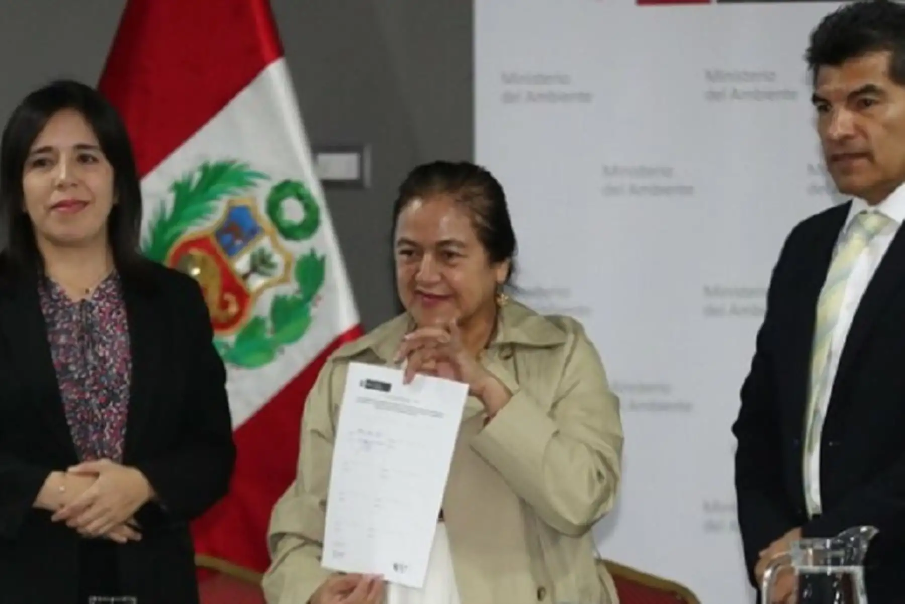 Un total de 38 entidades de los sectores público y privado suscribieron el “Plan de acción al 2030, para la Implementación del régimen especial de gestión y manejo de los residuos de aparatos eléctricos y electrónicos, en el marco de la economía circular”, impulsado por el Ministerio del Ambiente (Minam).