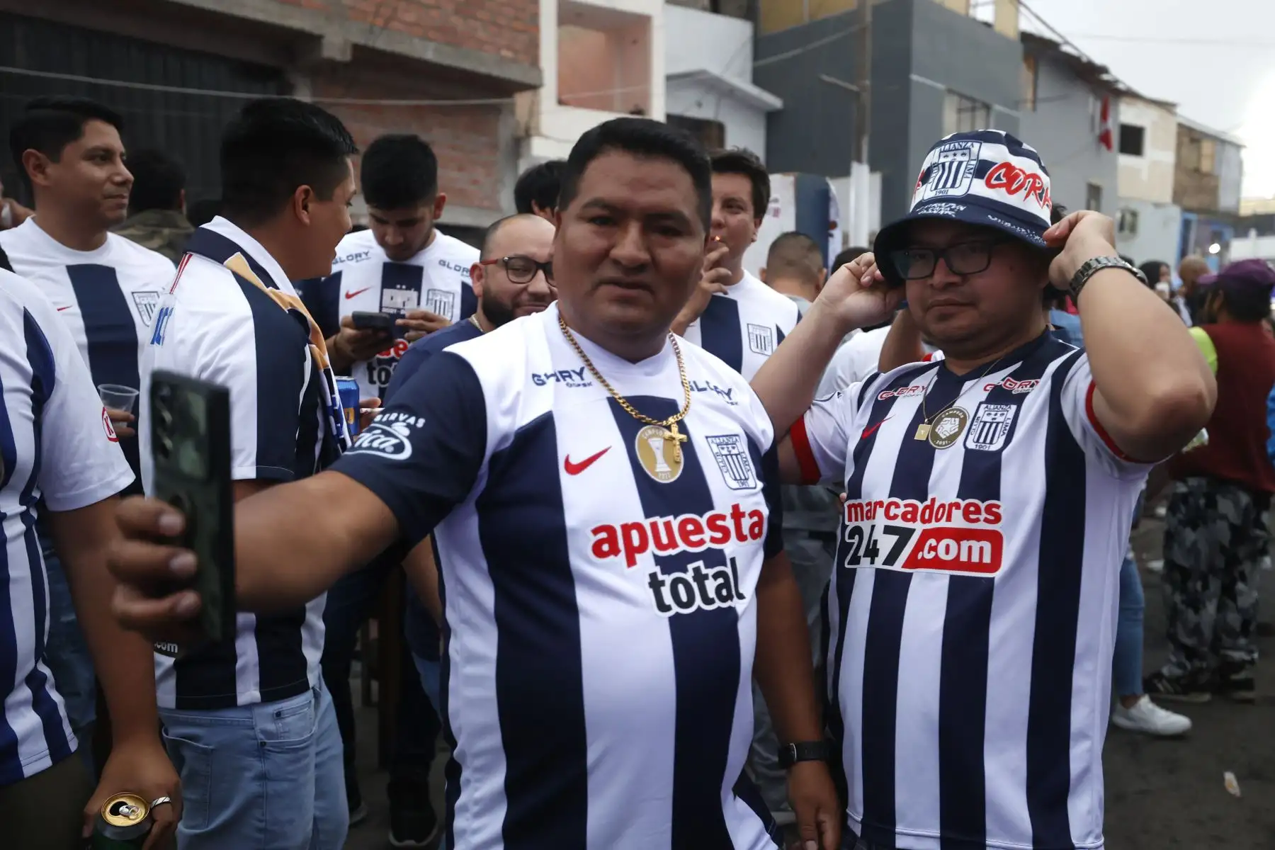 Imágenes previas al partido del super clásico entre Universitario de Deportes y Alianza Lima por la fecha 5 de la Clausura en el estadio Alejandro Villanueva.
Foto: ANDINA/ Vidal Tarqui