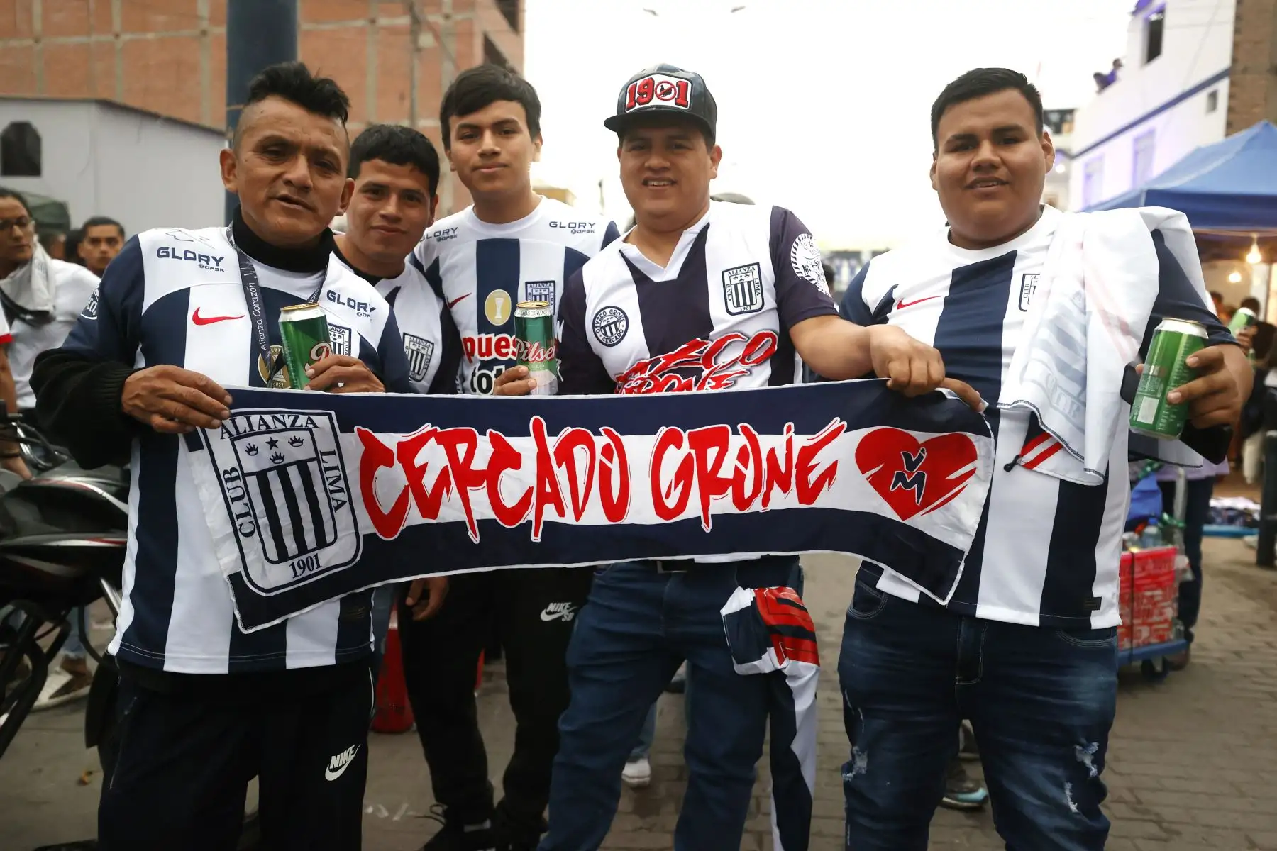Imágenes previas al partido del super clásico entre Universitario de Deportes y Alianza Lima por la fecha 5 de la Clausura en el estadio Alejandro Villanueva.
Foto: ANDINA/ Vidal Tarqui