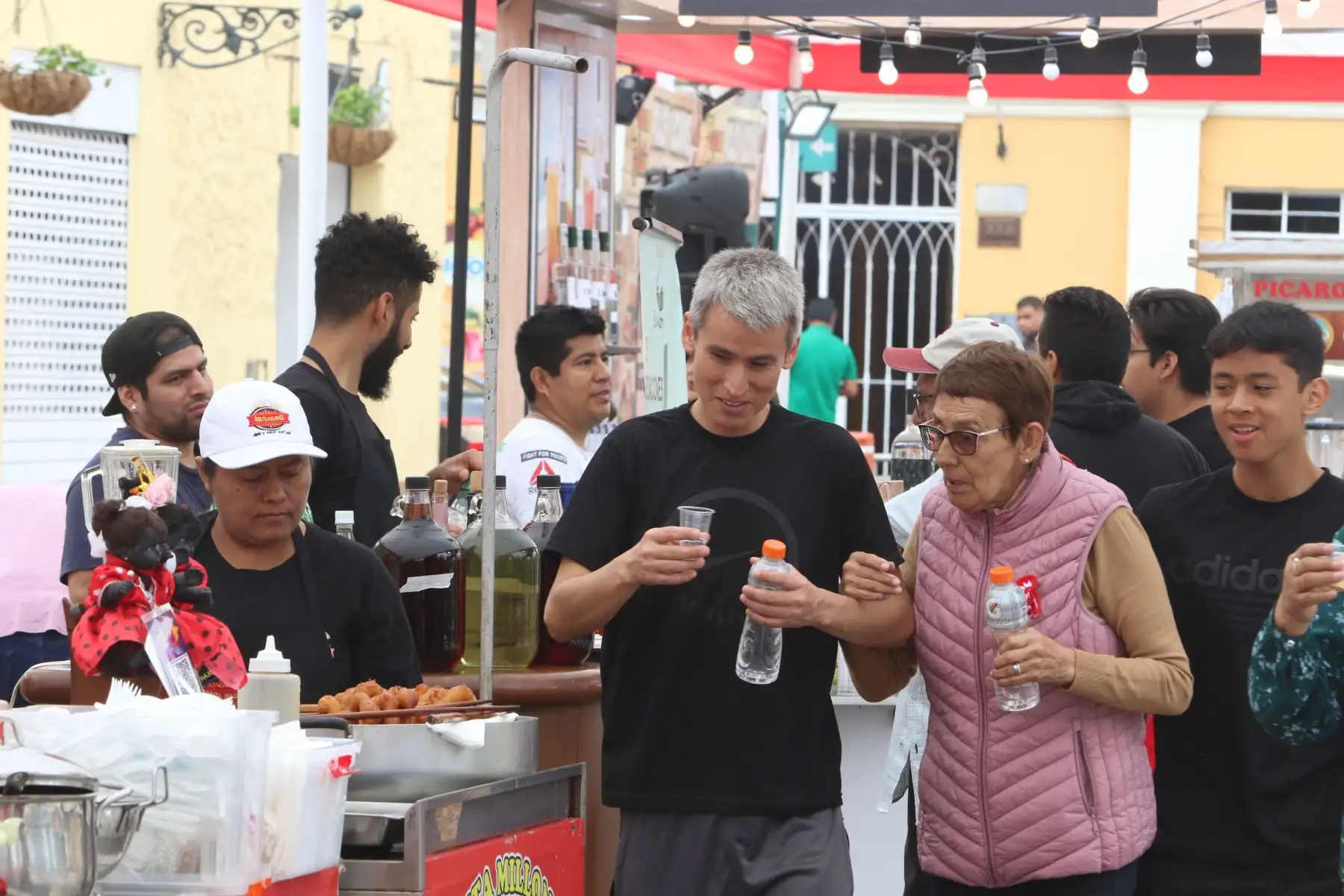 Feria por el día del Pisco en Plaza de Armas de Surco.FOTO:ANDINA/Hector Vinces.