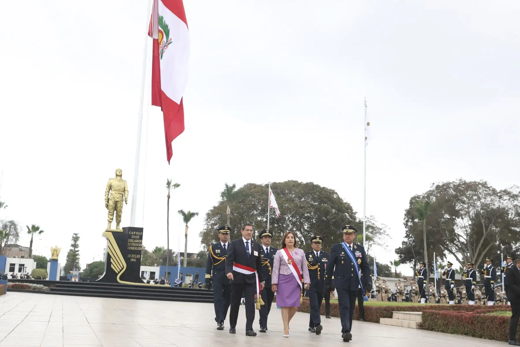 Ceremonia por el Día de la FAP y el 82° Aniversario de la Inmolación del Héroe Nacional Capitán FAP José Quiñores Gonzales “Gran General del Aire del Perú”. Foto: ANDINA/Prensa Presidencia