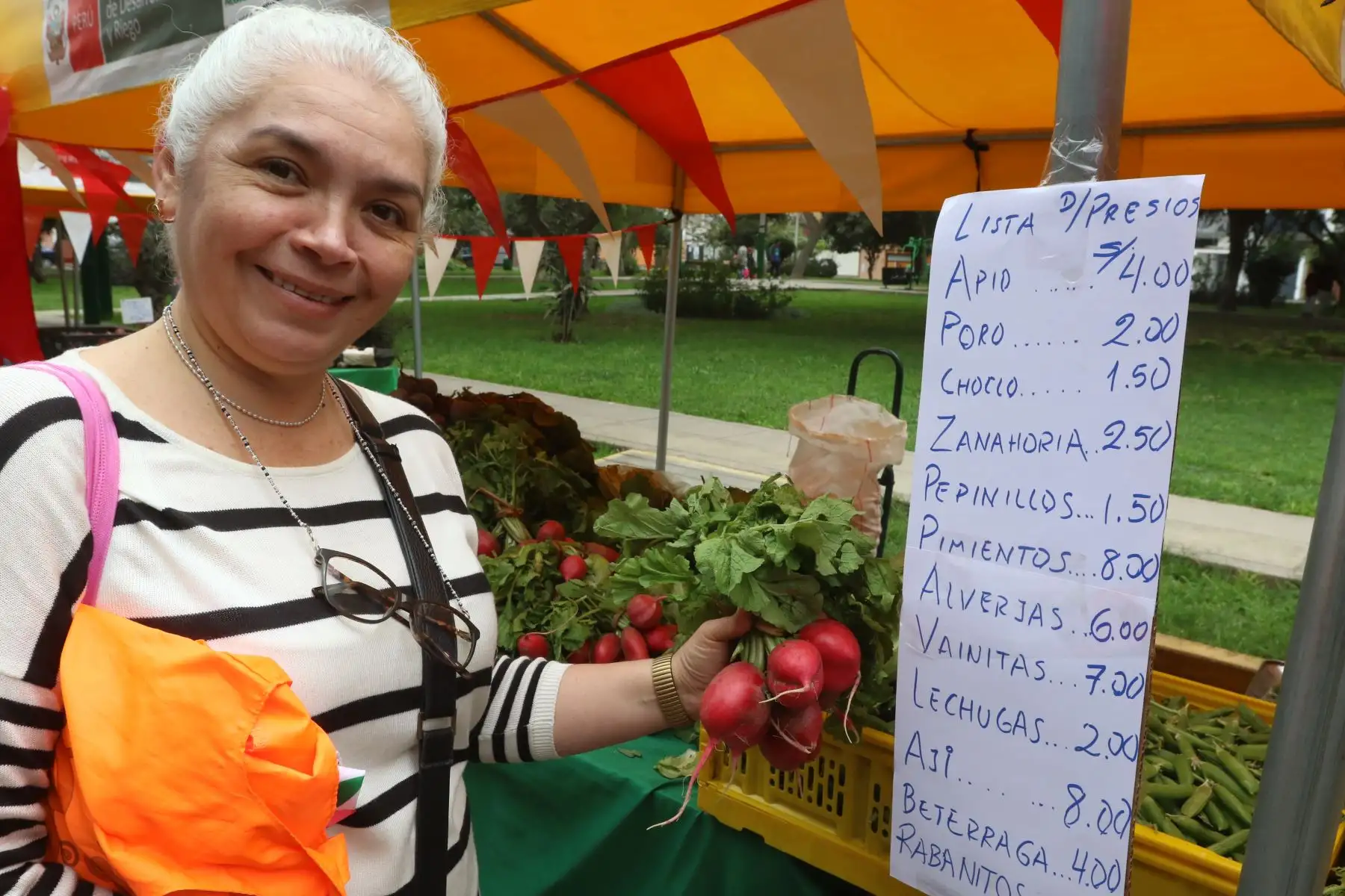 Feria de productos agropecuarios "de la chacra a la olla".Foto: ANDINA/Héctor Vinces