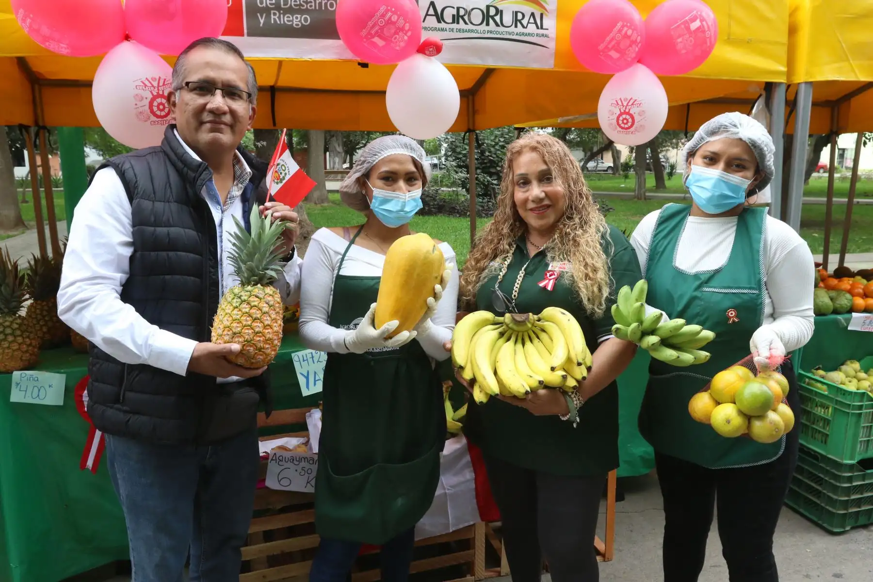 Feria de productos agropecuarios "de la chacra a la olla".Foto: ANDINA/Héctor Vinces