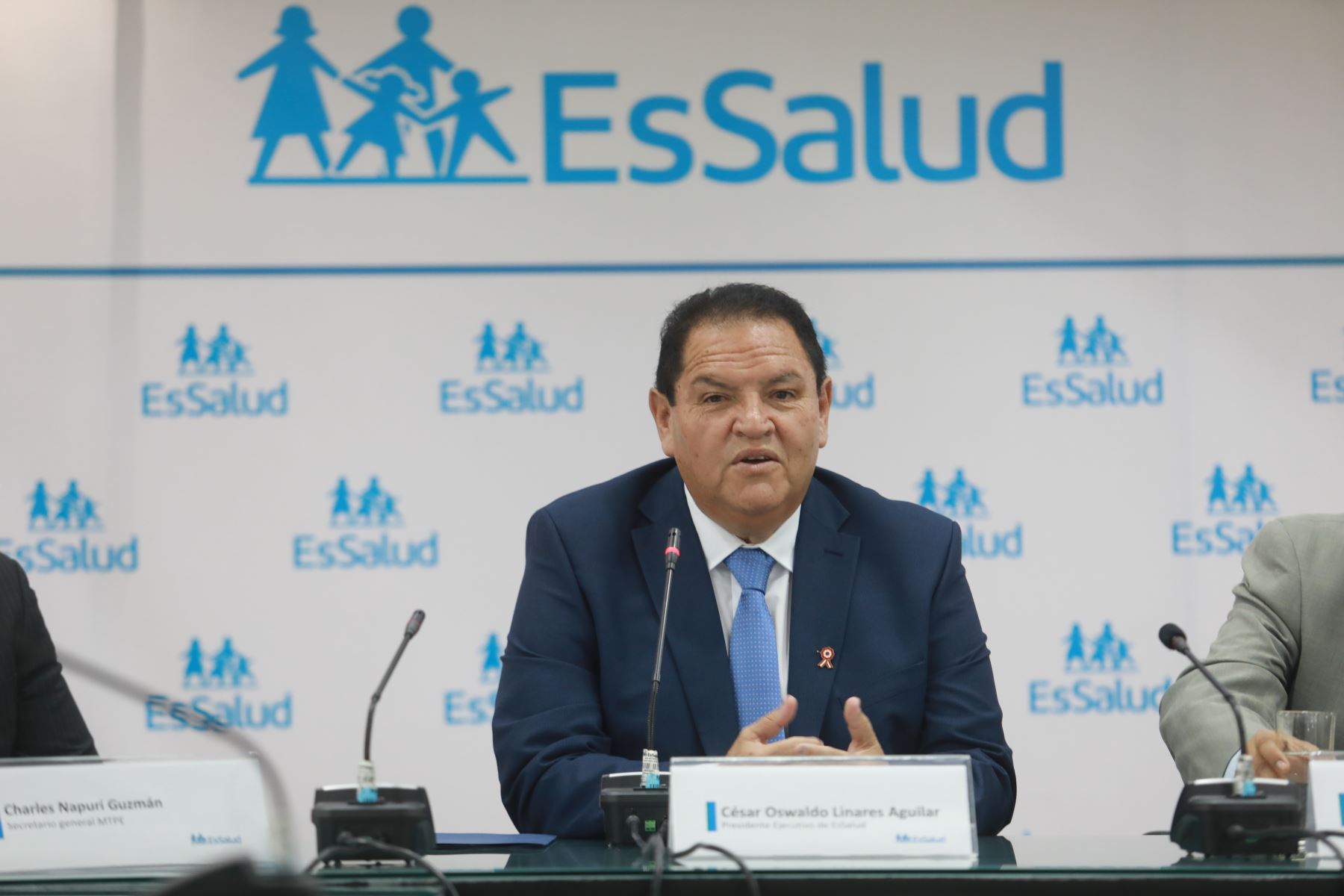 César Linares, titular de Essalud, anunció medidas para mejorar atención a asegurados. ANDINA/Difusión