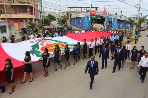 Con un desfile cívico y militar Tumbes rindió homenaje a los héroes y excombatientes del conflicto de 1941. ANDINA/Difusión