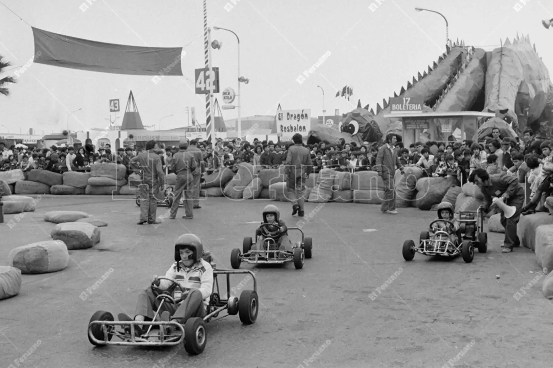 Lima - 28 julio 1978 / El circuito de karts una de las mayores atracciones para los niños en la Feria del Hogar. Foto: Archivo Histórico de El Peruano / Bernabé Wong