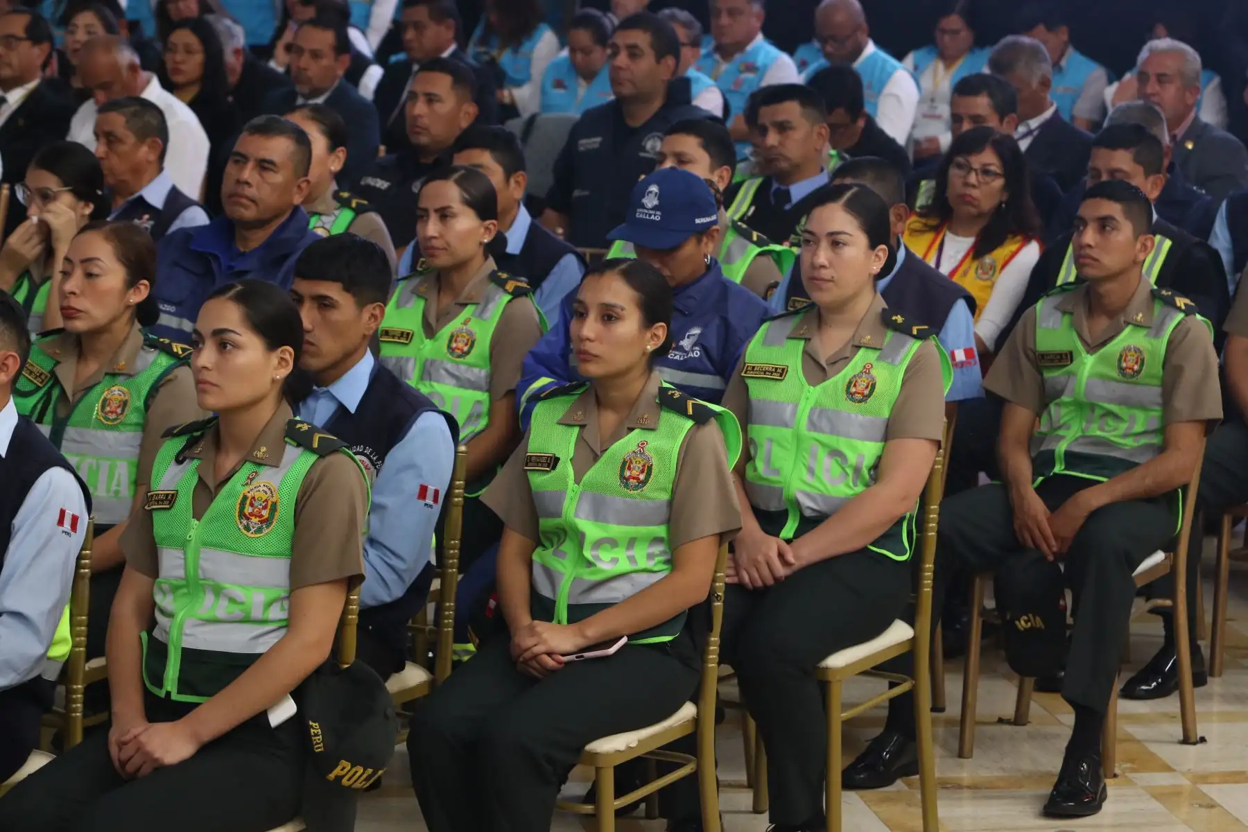 El ministro del Interior, Vicente Romero, junto a alcaldes de Lima Metropolitana, Callao y Lima Provincias, participÓ en la ceremonia de suscripción de los compromisos "Juntos por la seguridad ciudadana".

Foto:ANDINA/Héctor Vinces