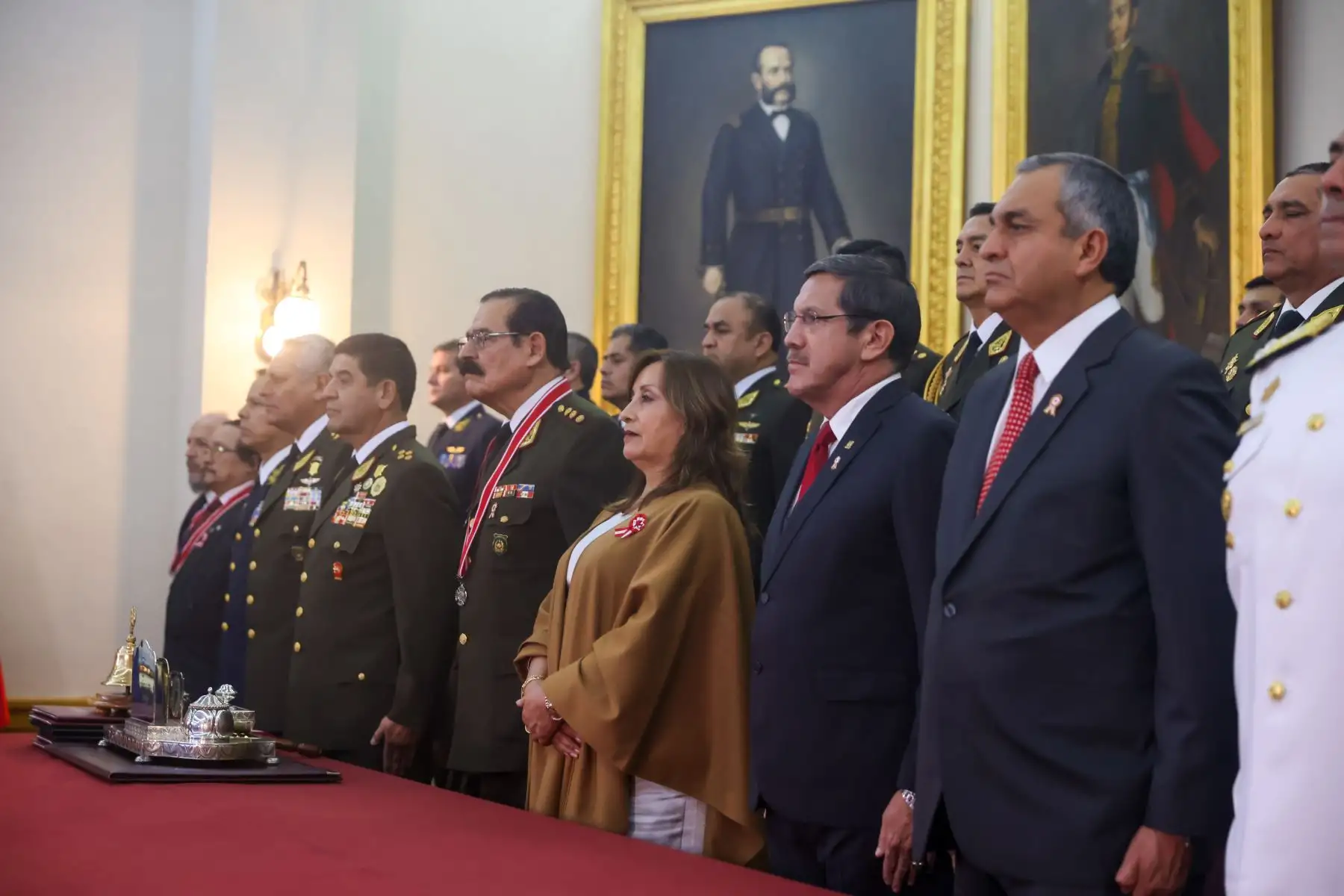 Presidenta de la República, Dina Boluarte, participó en la sesión solemne por el 202 aniversario de la Independencia Nacional en la Benemérita Sociedad Fundadores de la Independencia, Vencedores del 2 de Mayo de 1866 y Defensores Calificados de la Patria. Foto: ANDINA/Presidencia Perú.