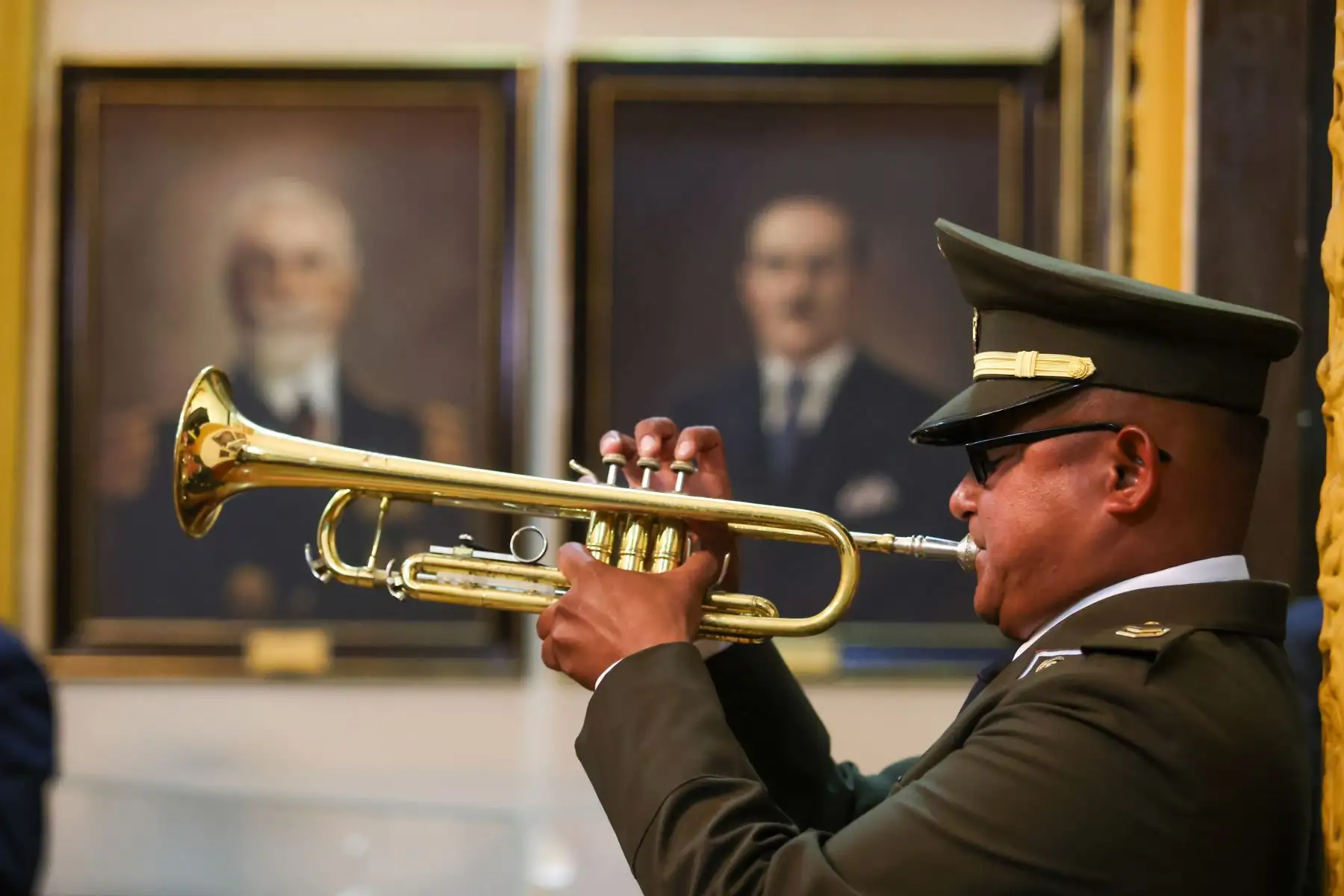 Presidenta de la República, Dina Boluarte, participó en la sesión solemne por el 202 aniversario de la Independencia Nacional en la Benemérita Sociedad Fundadores de la Independencia, Vencedores del 2 de Mayo de 1866 y Defensores Calificados de la Patria. Foto: ANDINA/Presidencia Perú.