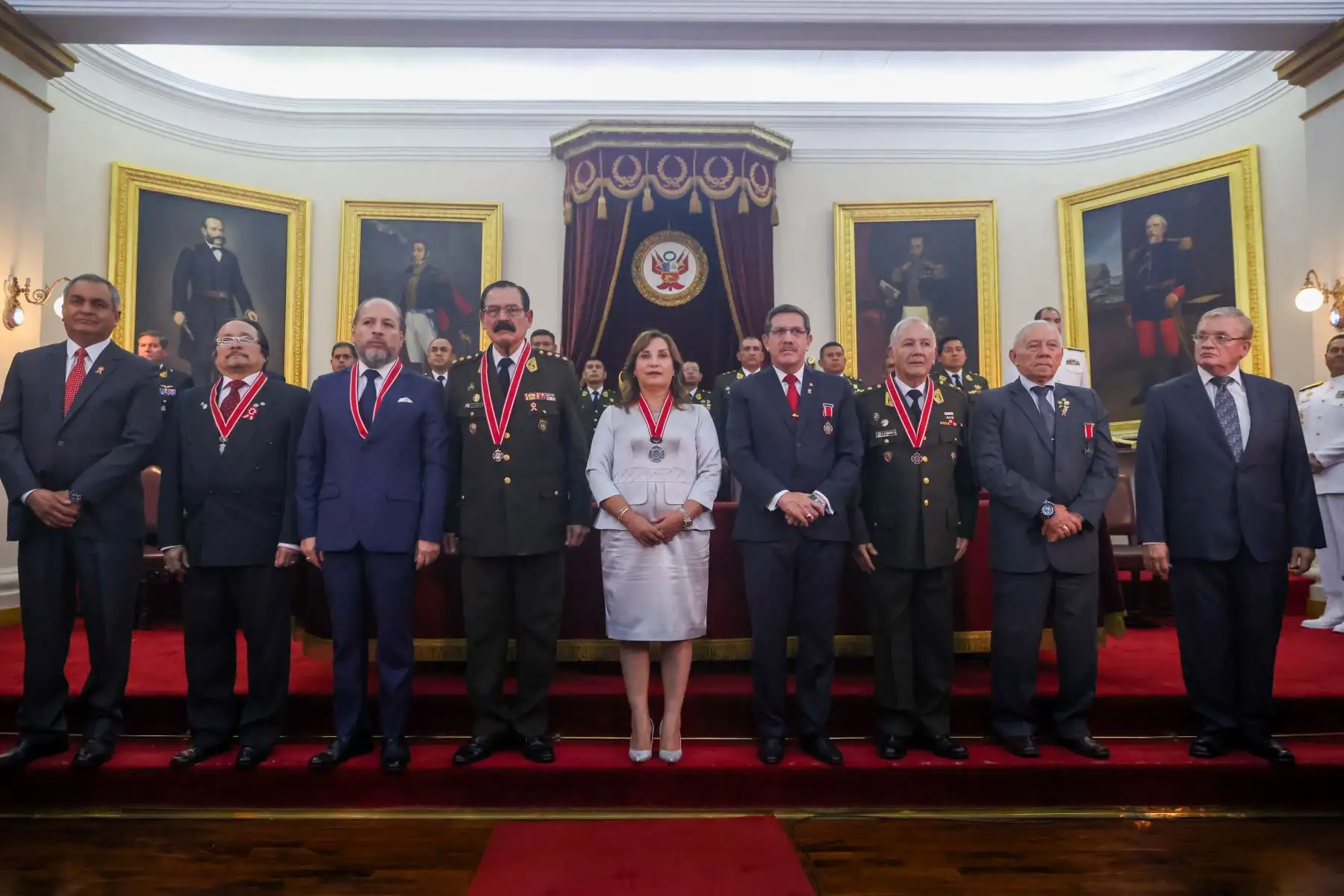Presidenta de la República, Dina Boluarte, participó en la sesión solemne por el 202 aniversario de la Independencia Nacional en la Benemérita Sociedad Fundadores de la Independencia, Vencedores del 2 de Mayo de 1866 y Defensores Calificados de la Patria. Foto: ANDINA/Presidencia Perú.