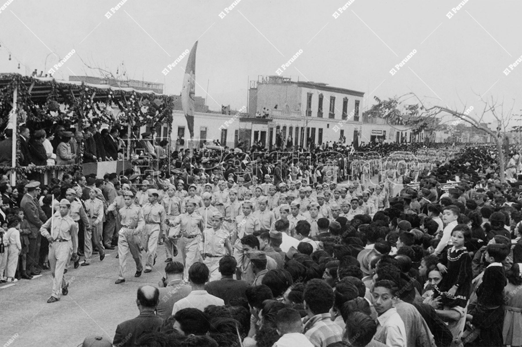 Callao - 27 julio 1957 / Gran desfile escolar por el aniversario de la independencia del Perú. Foto: Archivo Histórico de El Peruano