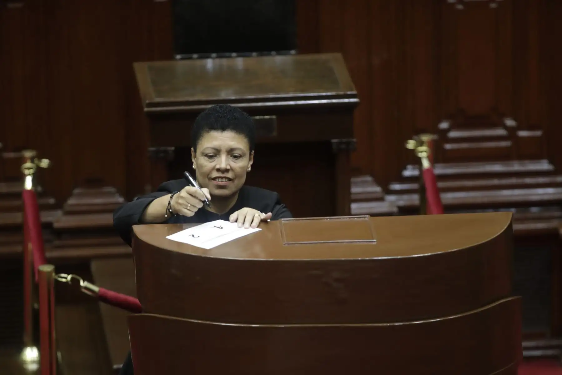 El pleno del Congreso de la República inició la sesión para elegir a la nueva mesa directiva para el periodo anual de sesiones 2023-2024. En la imagen, la congresista Martha Moyano.
Foto: ANDINA/Juan Carlos Guzmán