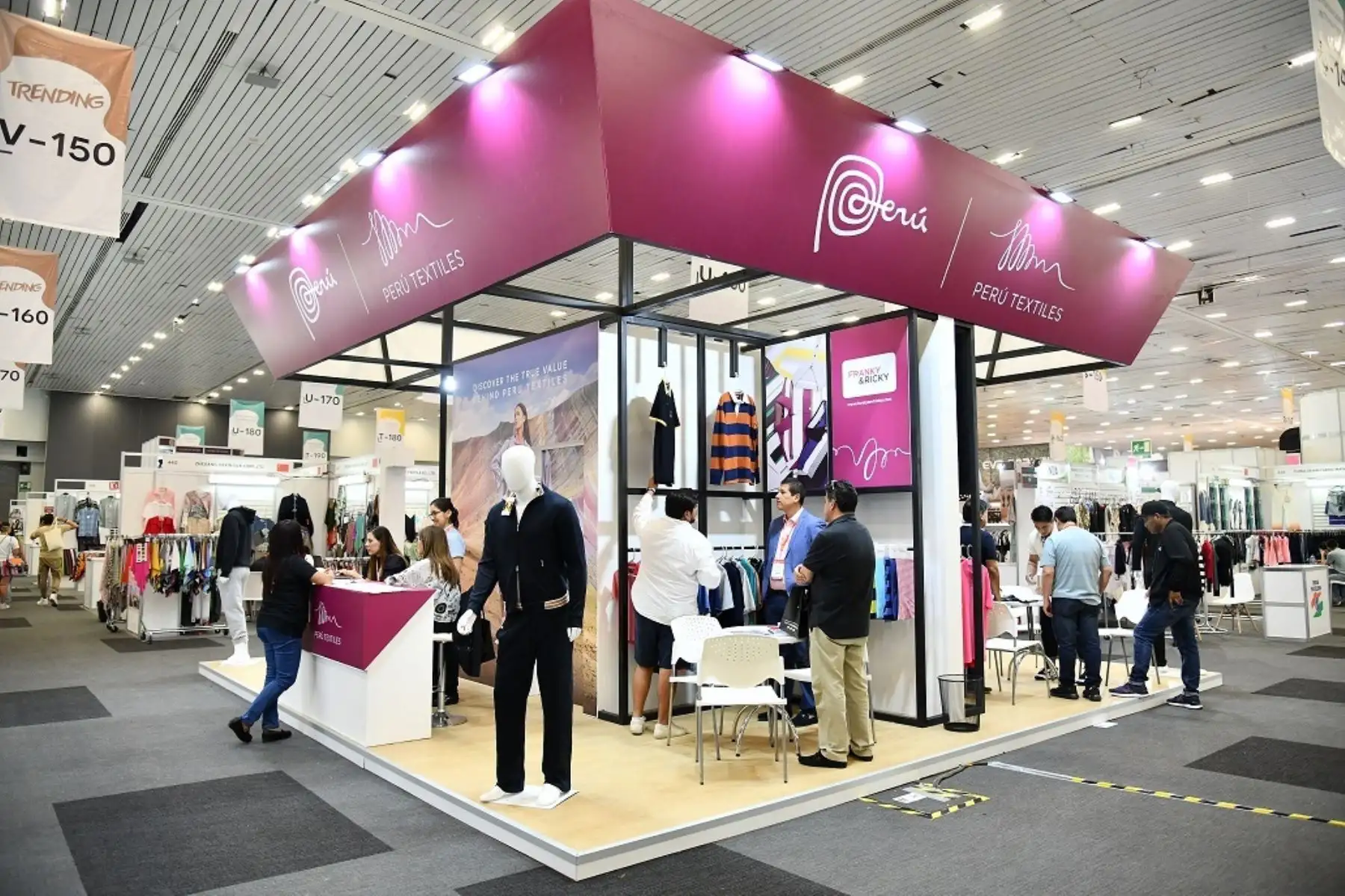 La participación en esta feria permitió generar oportunidades de negocios a futuro y posicionar la oferta textil y de confecciones en la línea de prendas de algodón. Cortesía Promperú