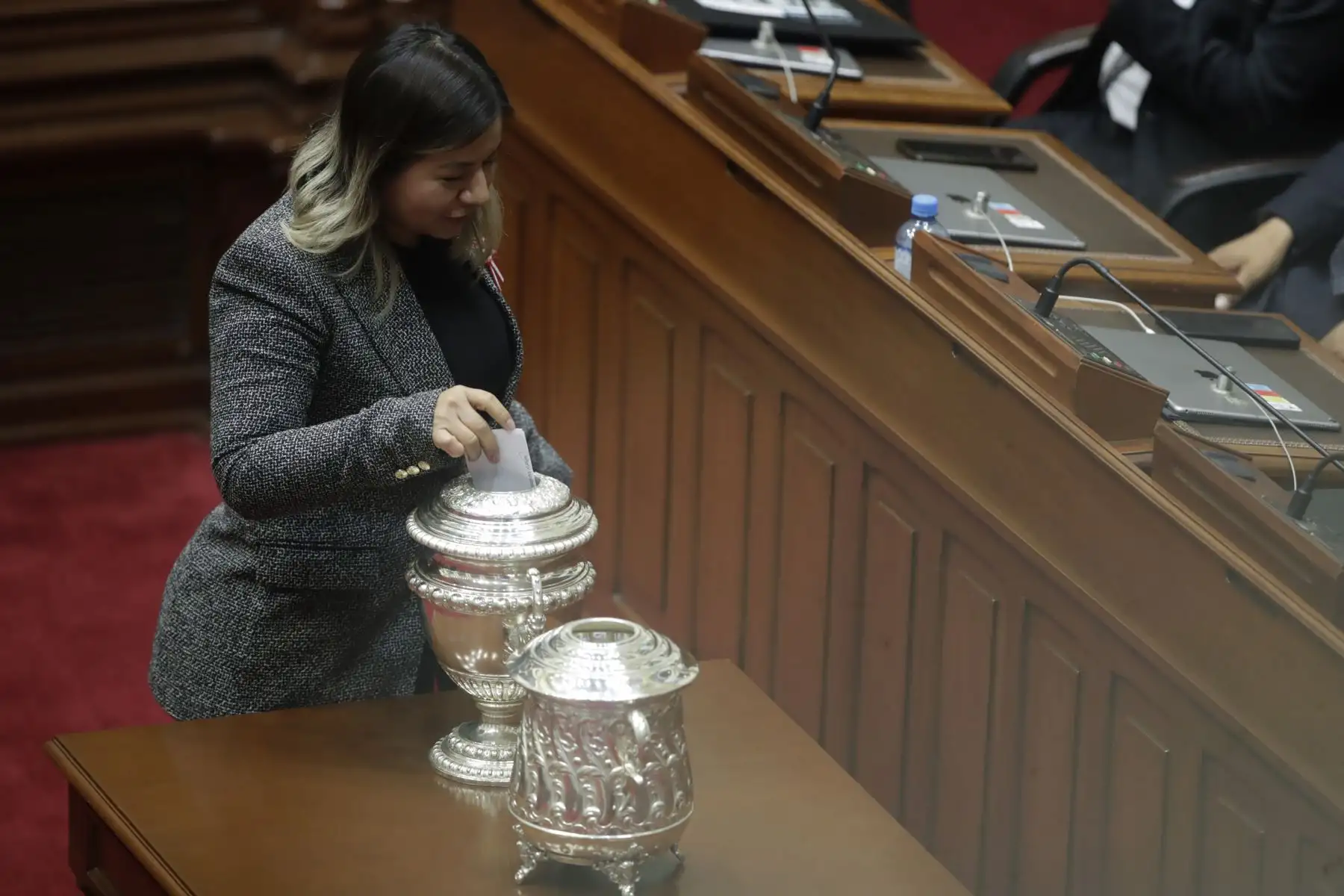 El pleno del Congreso de la República inició la sesión para elegir a la nueva mesa directiva para el periodo anual de sesiones 2023-2024. En la imagen, la congresista Tania Ramírez. 
Foto: ANDINA/Juan Carlos Guzmán