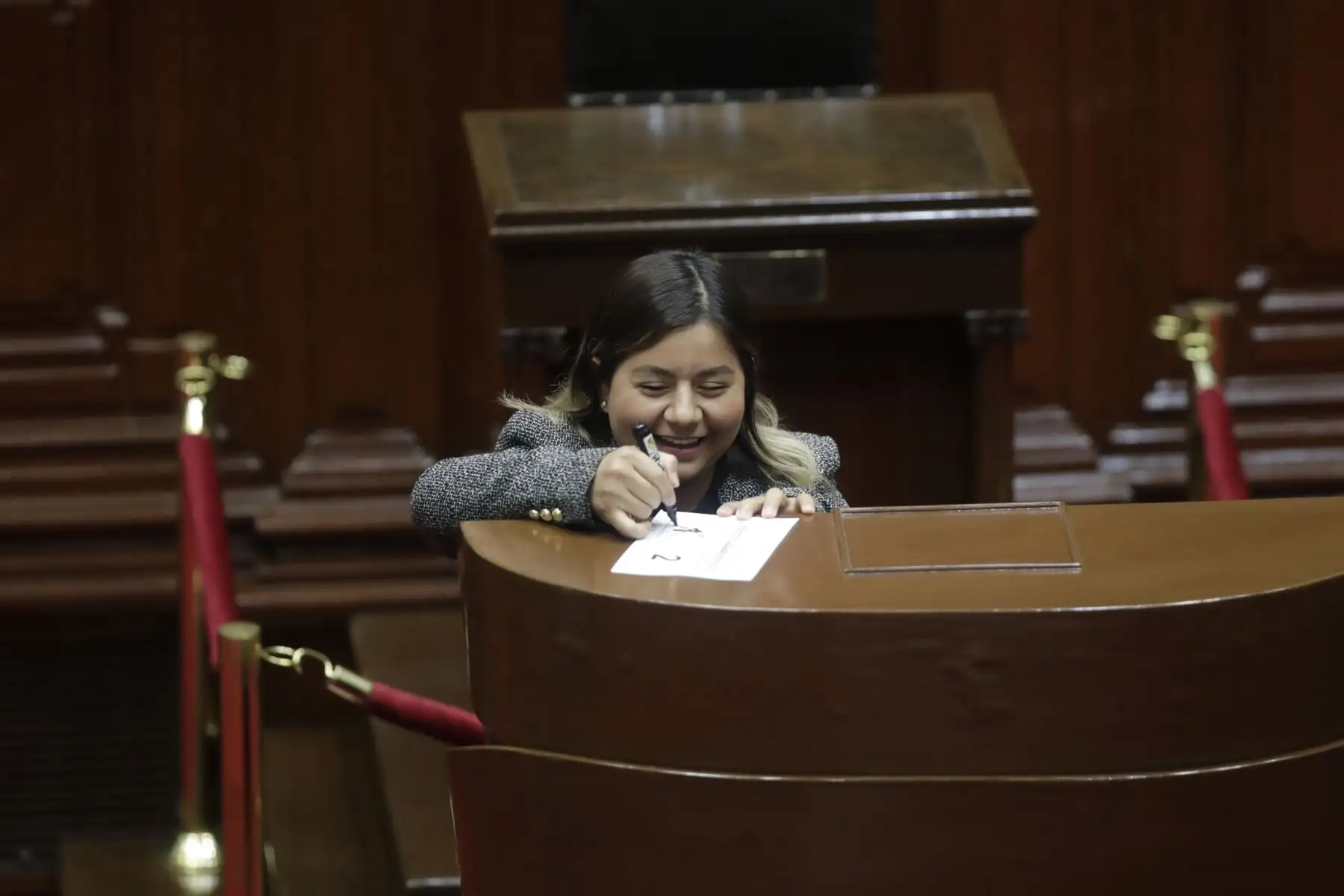 El pleno del Congreso de la República inició la sesión para elegir a la nueva mesa directiva para el periodo anual de sesiones 2023-2024. En la imagen, la congresista Tania Ramírez. 
Foto: ANDINA/Juan Carlos Guzmán