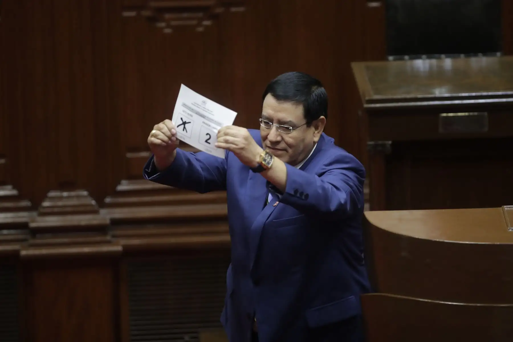 El pleno del Congreso de la República inició la sesión para elegir a la nueva mesa directiva para el periodo anual de sesiones 2023-2024. En la imagen, el congresista, Alejandro Soto.
Foto: ANDINA/Juan Carlos Guzmán