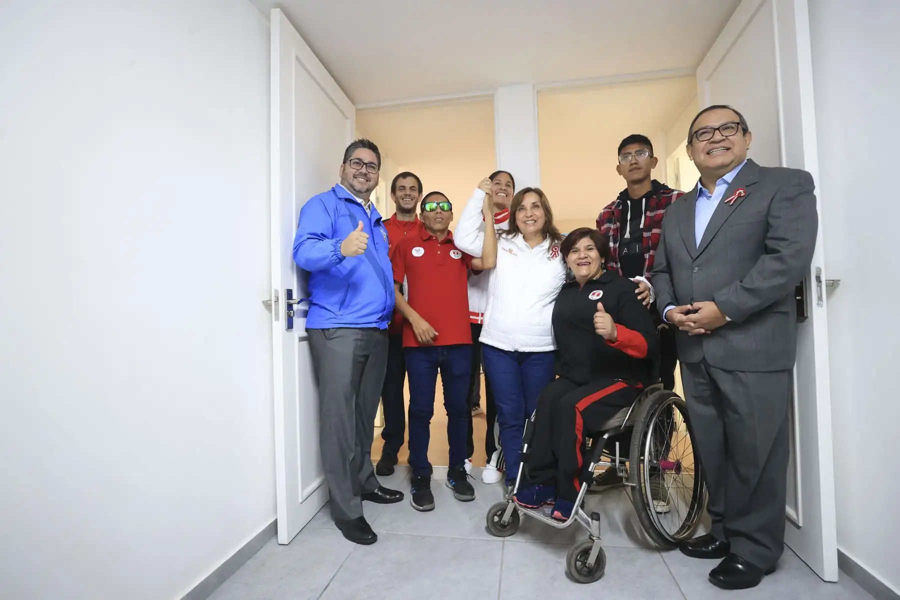 La presidenta Dina Boluarte participó en la ceremonia de entrega de 65 departamentos a los atletas ganadores de medallas en el marco de los XVIII Juegos Panamericanos y VI Juegos Parapanamericanos Lima 2019.
Foto: ANDINA/Prensa Presidencia