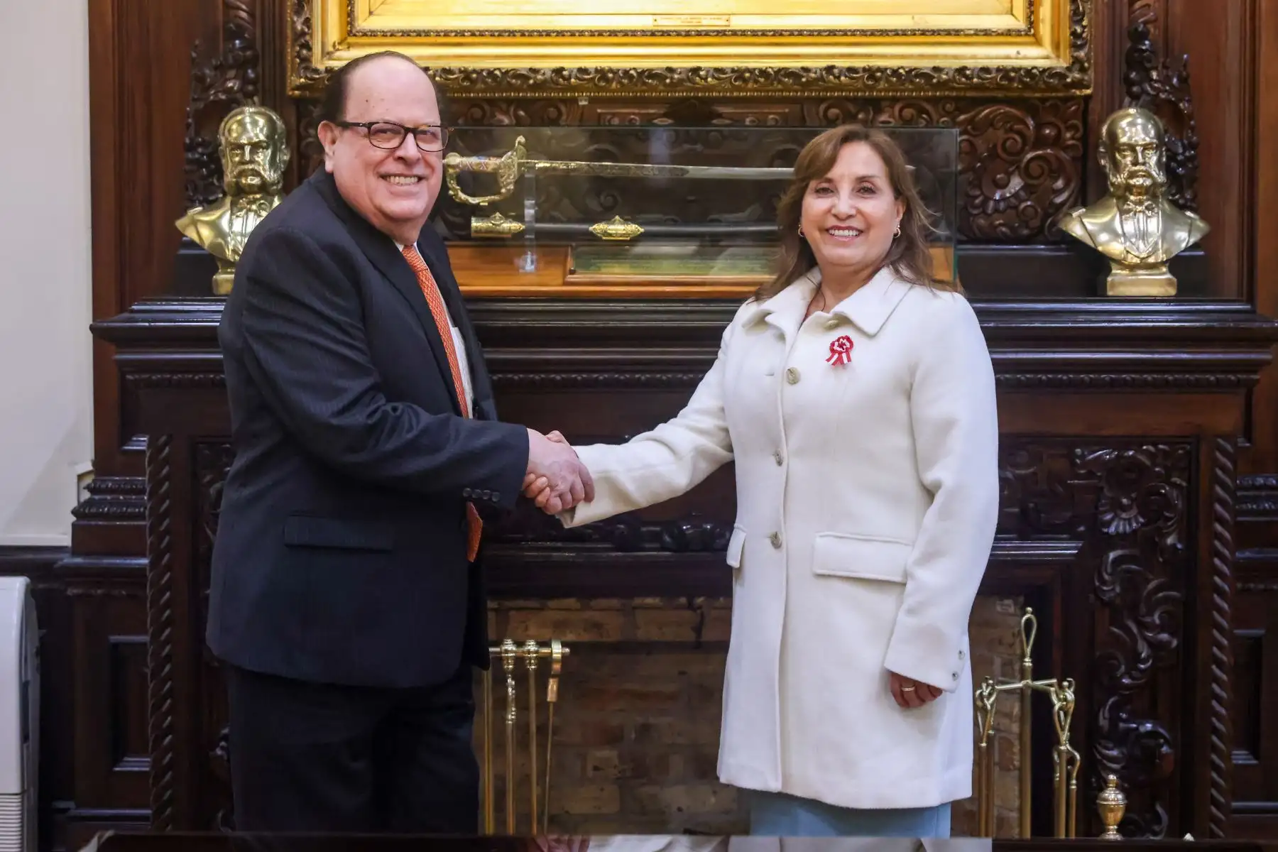 Mandataria Dina Ercilia Boluarte Zegarra se reunió con presidente del Banco Central de Reserva, Julio Velarde.
Foto: ANDINA/Presidencia Perú