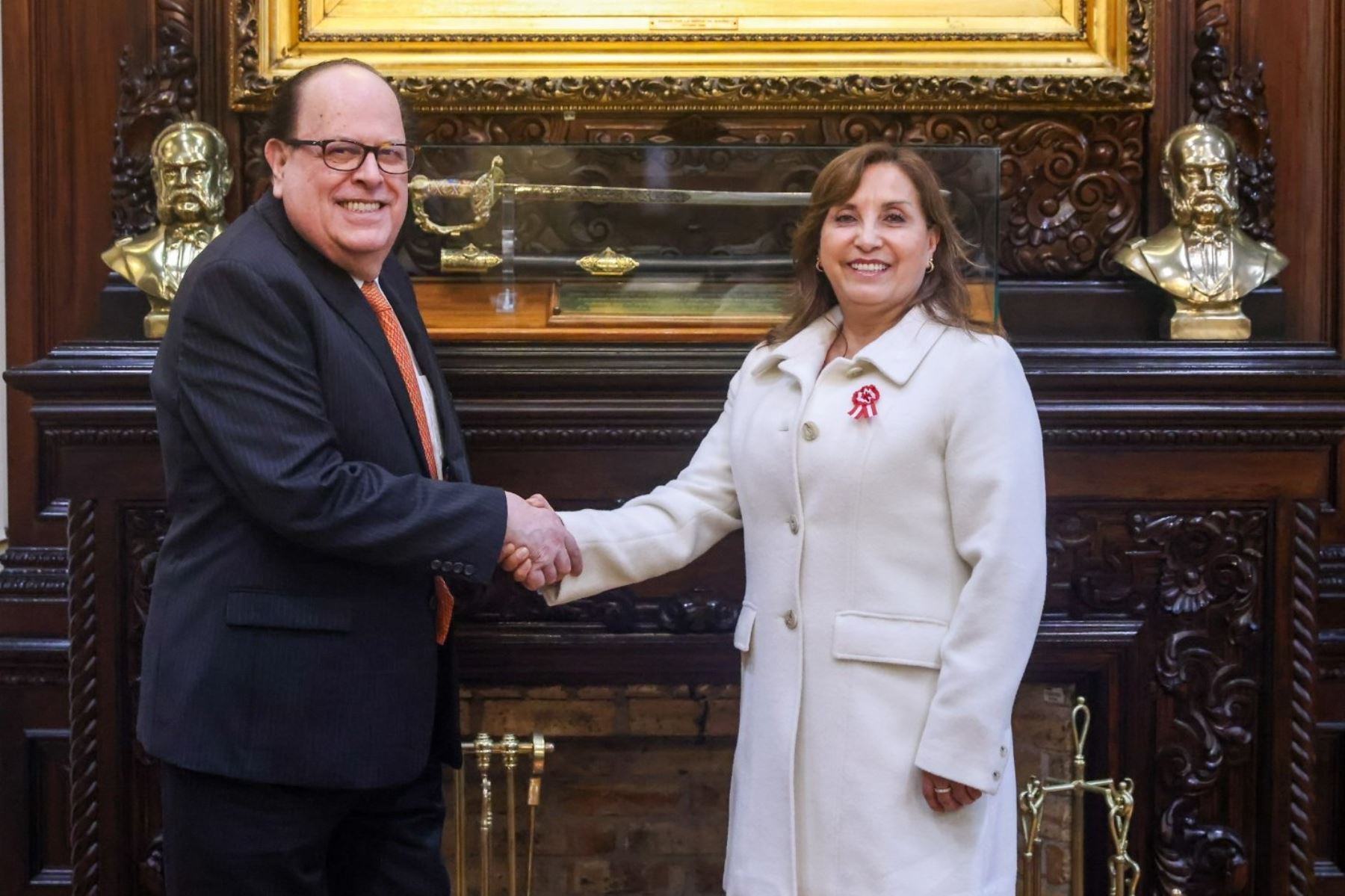 Presidenta Boluarte sostuvo encuentro con Julio Velarde, titular del BCRP
