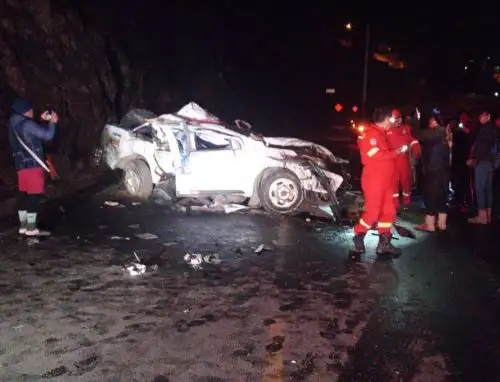 Un accidente fatal se registró en el Vraem. Un empresario y una mujer fallecen tras vuelco de una camioneta en la carretera a La Mar.