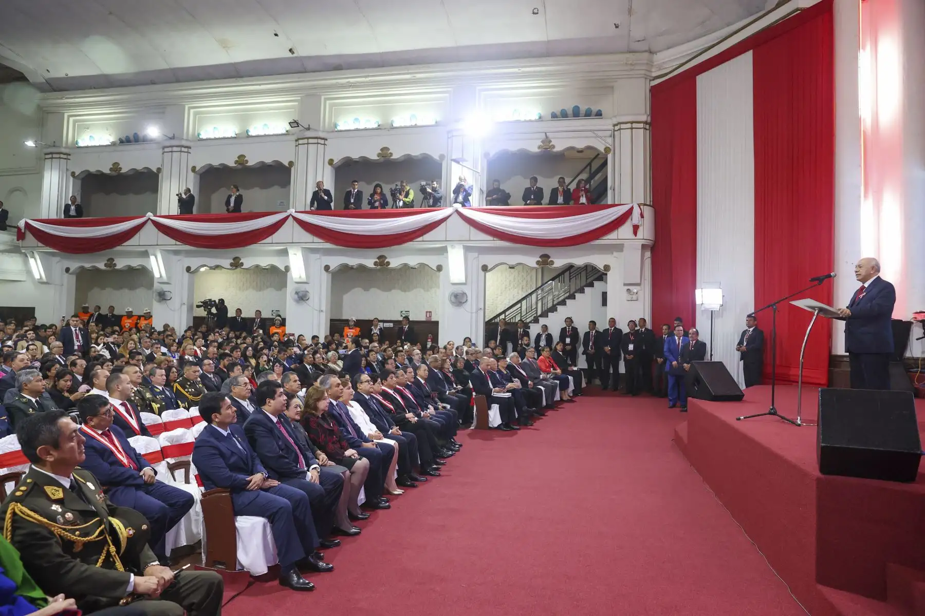 Presidenta de la república, Dina Boluarte, participa en la ceremonia de Acción de Gracias por el Perú organizada por las Iglesias Cristianas Evangélicas del Perú. Foto: ANDINA/ Prensa Presidencia