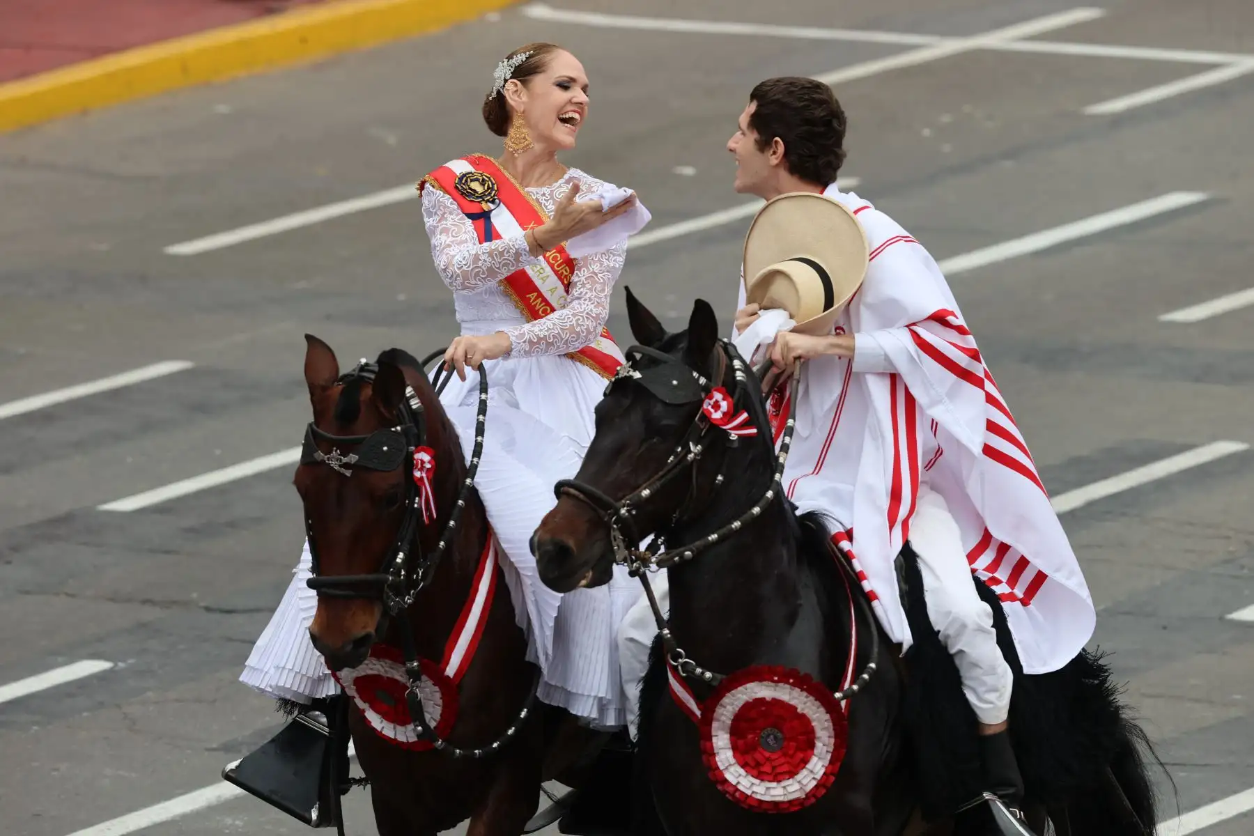 Diversas actividades artísticas, culturales y pasacalles como la Marinera, dan inicio a la Gran Parada y Desfile Cívico Militar 2023  como parte de los actos conmemorativos por el 202 aniversario de la Independencia del Perú. 
Foto: ANDINA/ Andrés Valle