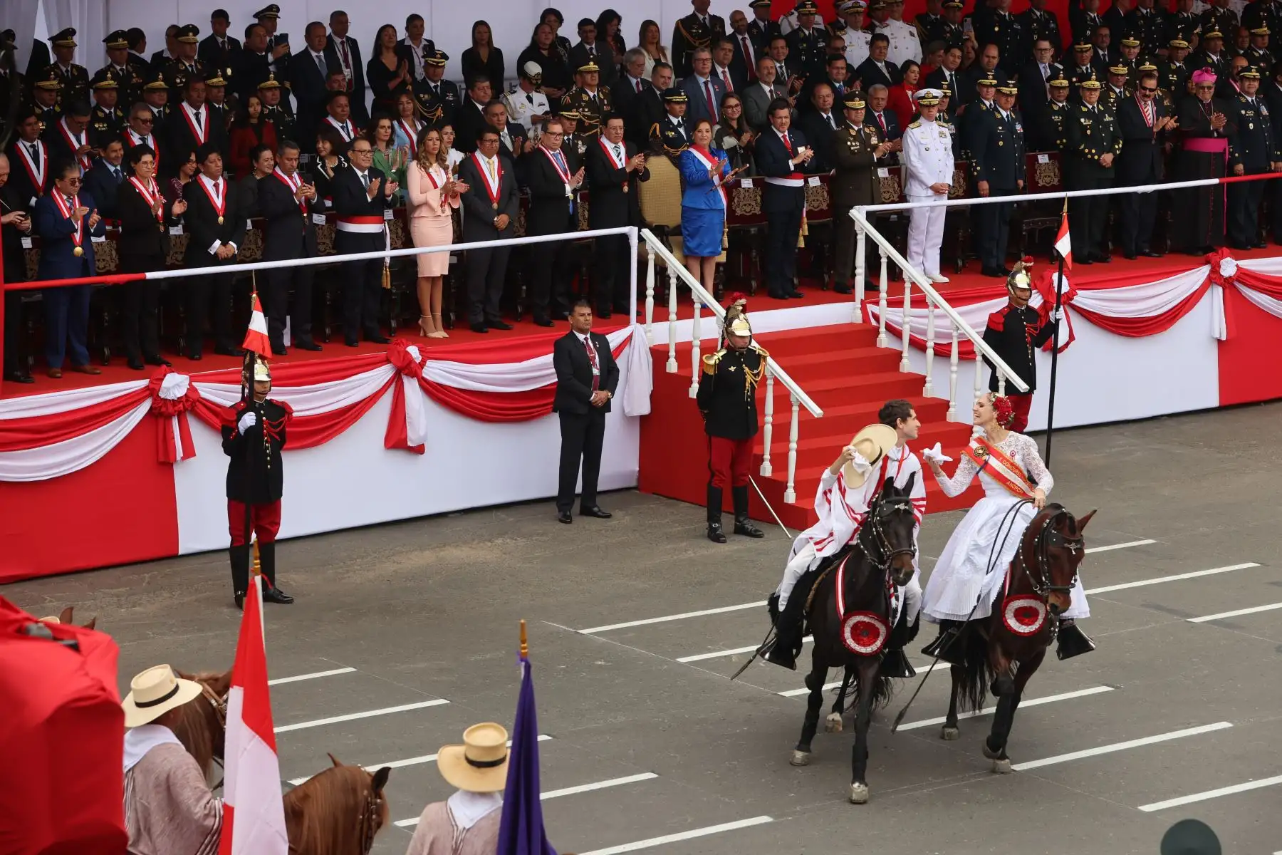Diversas actividades artísticas, culturales y pasacalles como la Marinera, dan inicio a la Gran Parada y Desfile Cívico Militar 2023  como parte de los actos conmemorativos por el 202 aniversario de la Independencia del Perú. 
Foto: ANDINA/ Andrés Valle
