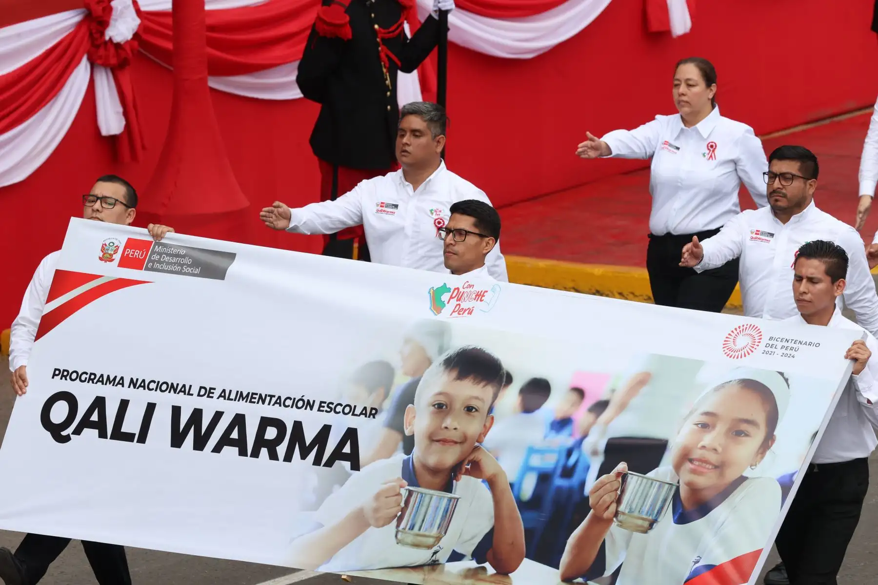 Programas sociales dan inicio a la Gran Parada y Desfile Cívico Militar 2023  como parte de los actos conmemorativos por el 202 aniversario de la Independencia del Perú. 
Foto: ANDINA/ Andrés Valle