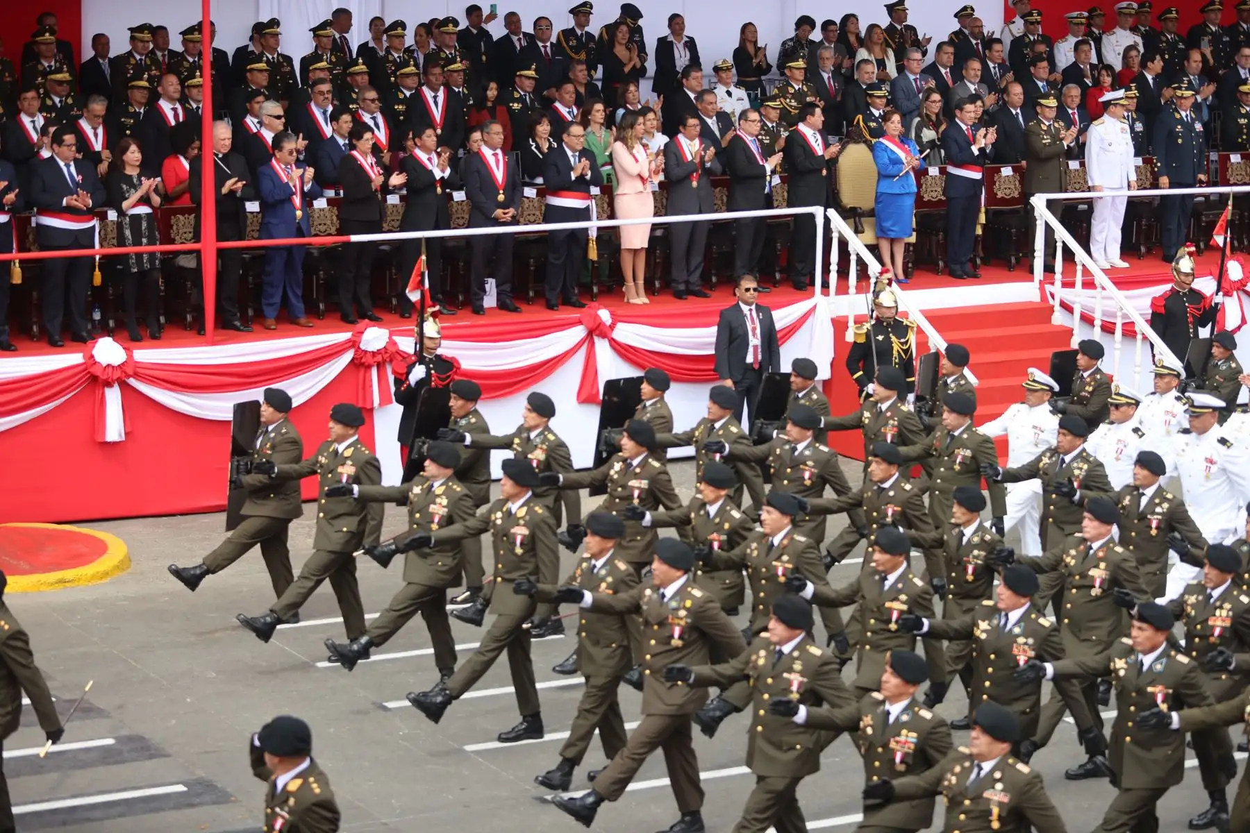 Grupo Especial de Inteligencia -  Gein ( PNP ), en la Gran Parada y Desfile Cívico Militar 2023 que se realiza en la emblemática Avenida Brasil, como parte de los actos conmemorativos por el 202 aniversario de la Independencia Nacional del Perú. 
Foto: ANDINA/ Andrés Valle