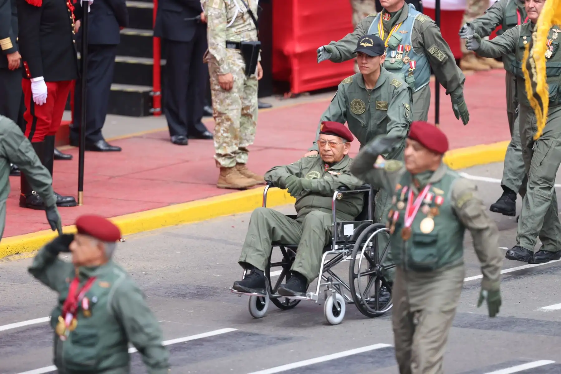 Compañía Veteranos con huella de guerra, en la Gran Parada y Desfile Cívico Militar 2023 que se realiza en la emblemática Avenida Brasil, como parte de los actos conmemorativos por el 202 aniversario de la Independencia Nacional del Perú. 
Foto: ANDINA/ Andrés Valle