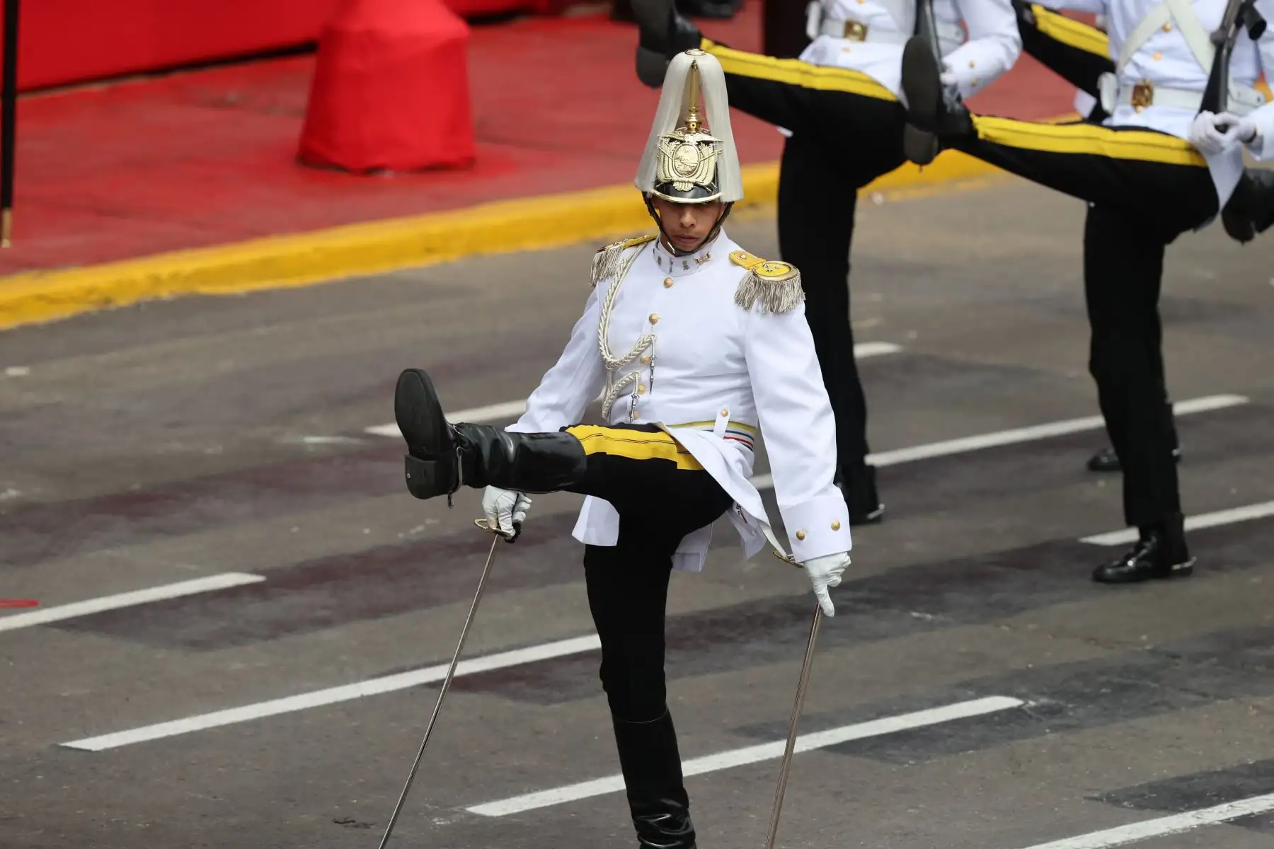 Delegaciones extranjeras de Chile, Ecuador y Brasil , en la Gran Parada y Desfile Cívico Militar 2023 que se realiza en la emblemática Avenida Brasil, como parte de los actos conmemorativos por el 202 aniversario de la Independencia Nacional del Perú. 
Foto: ANDINA/ Andrés Valle
